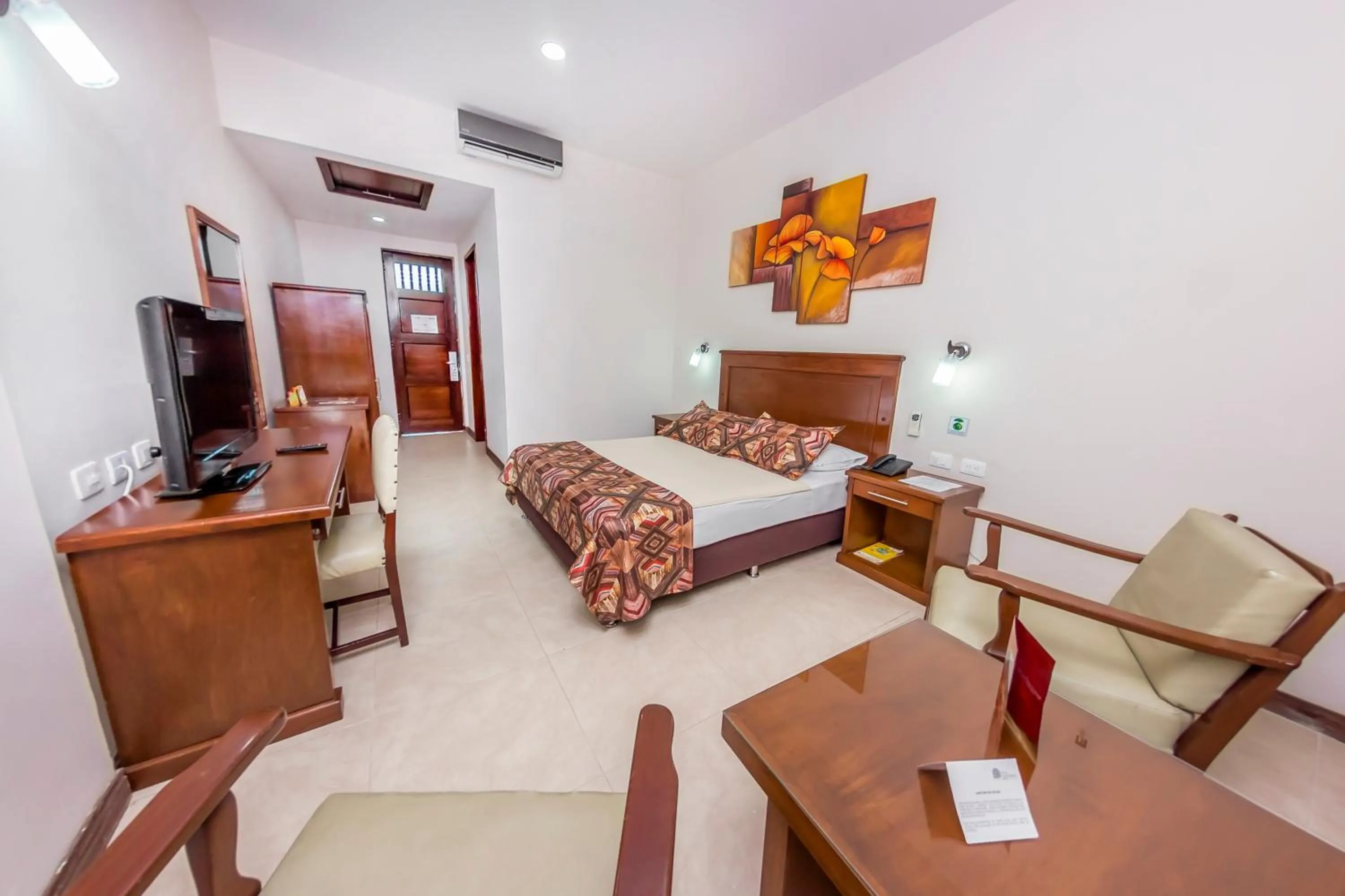 Photo of the whole room, Bed in Hotel Guadalajara