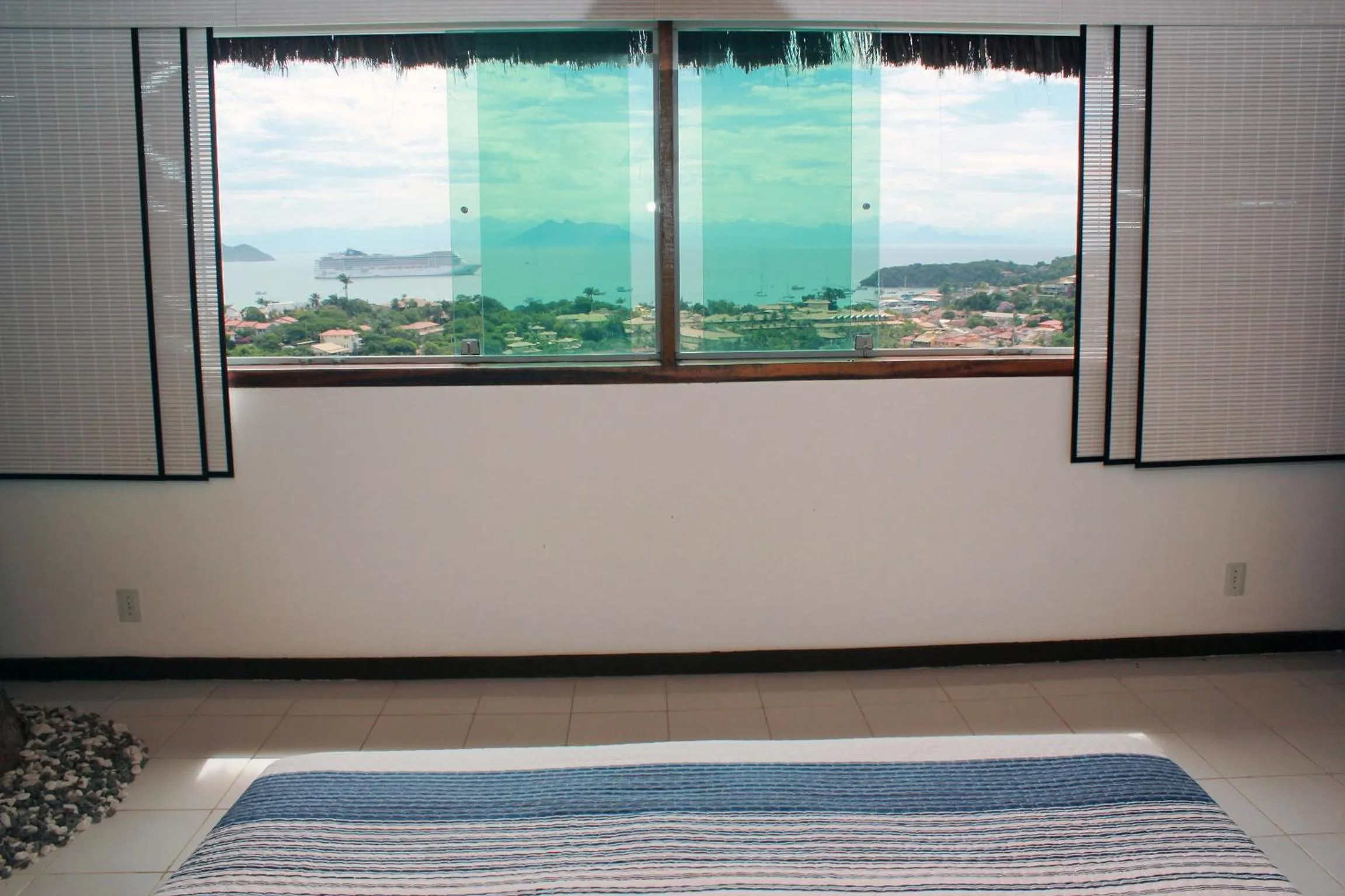 Photo of the whole room in Bella Vista Ocean View