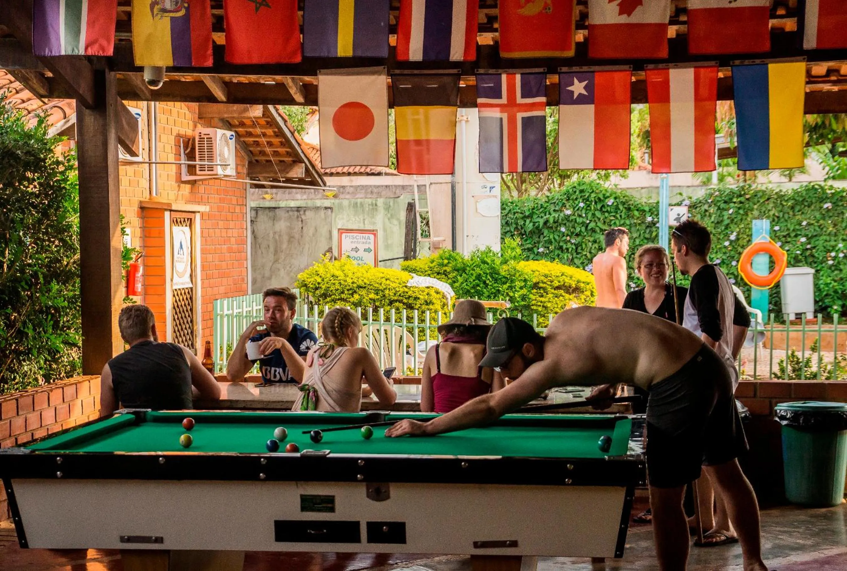 Communal lounge/ TV room in Bonito HI Hostel e Pousada