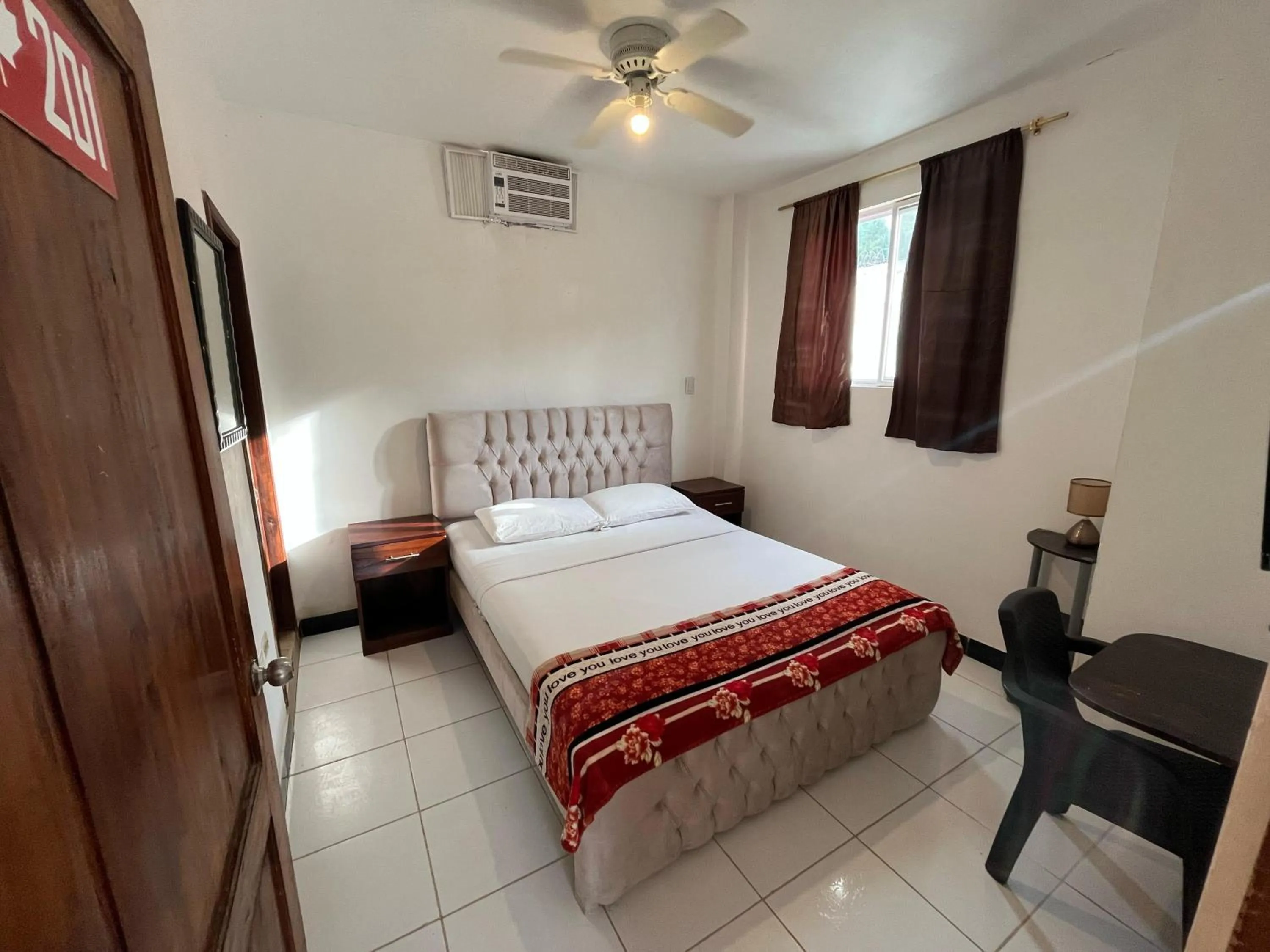 Photo of the whole room, Bed in Bahia B&B