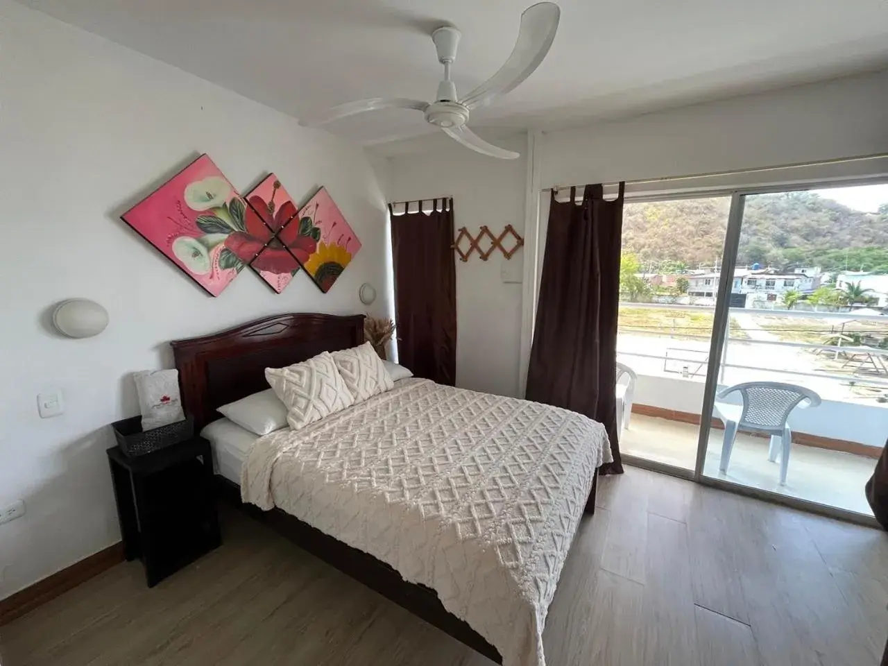 Quadruple Room with Balcony in Bahia B&B Quadruple Room with Balcony in Bahia B&B