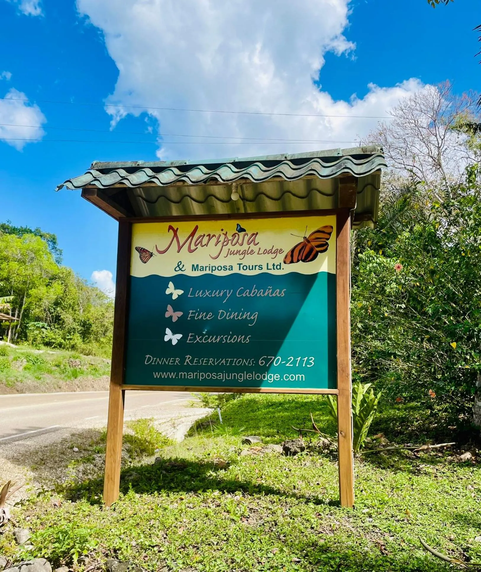 Facade/entrance in Mariposa Jungle Lodge