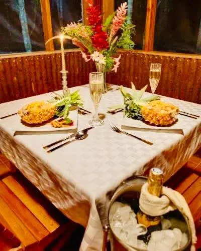 Dining area in Mariposa Jungle Lodge