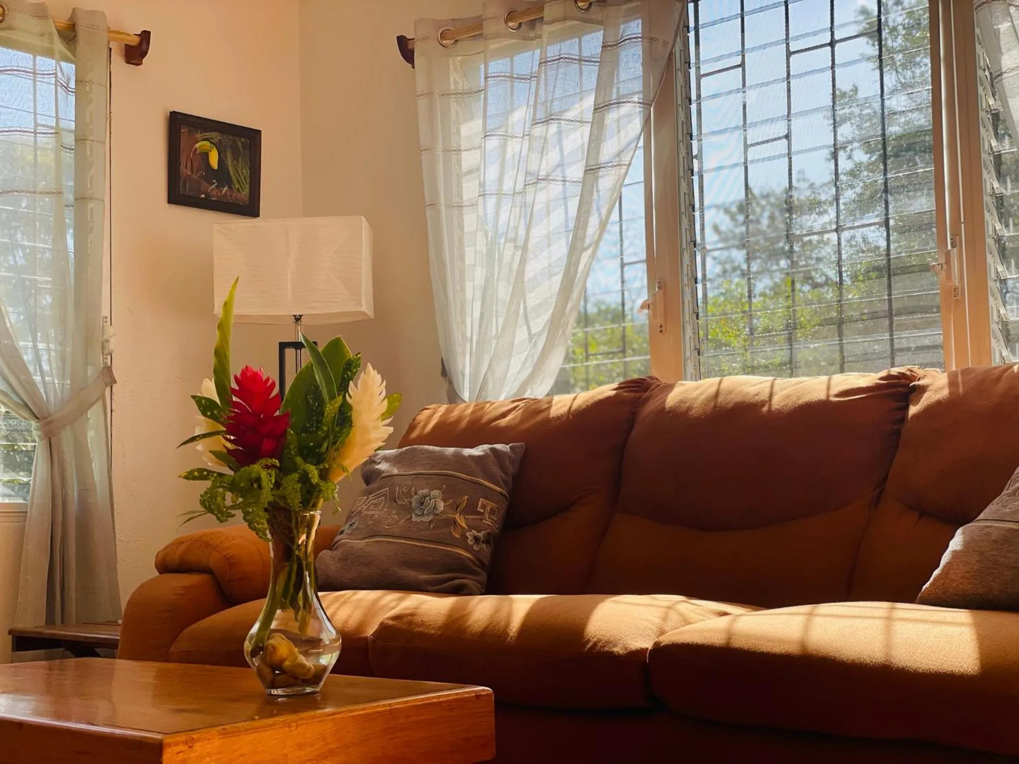 Living room in Mariposa Jungle Lodge