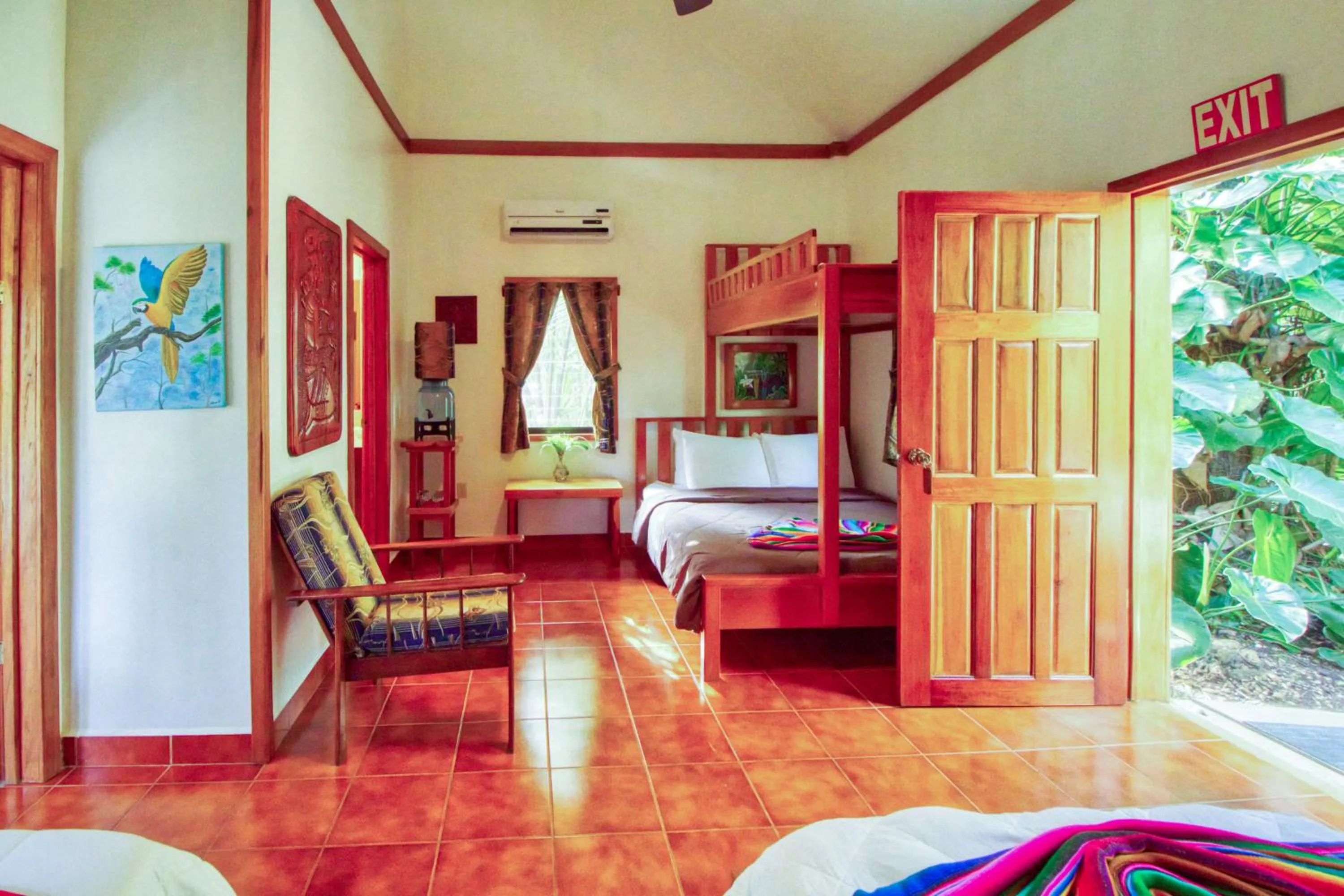 bunk bed, Bed in Mariposa Jungle Lodge