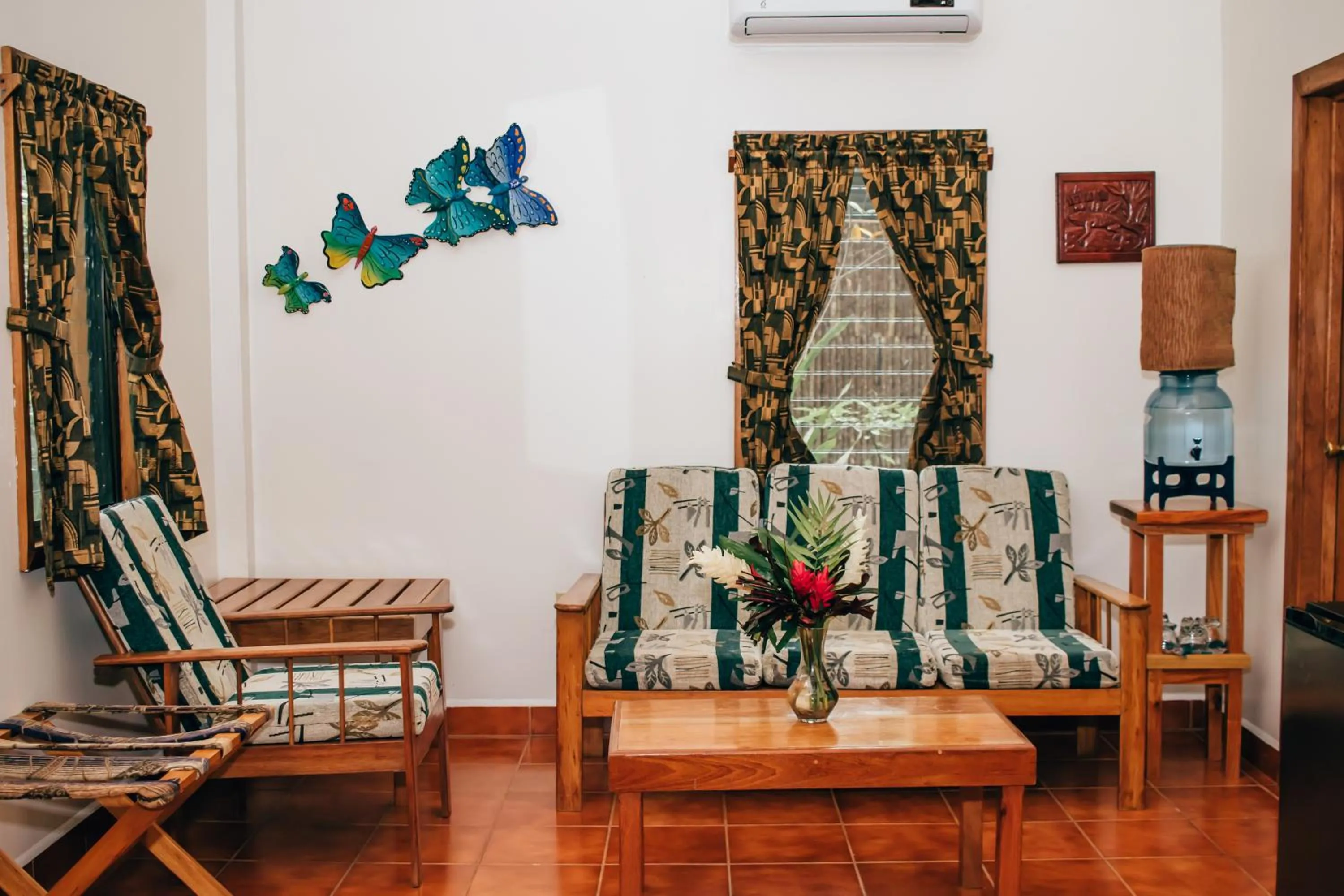 Seating area in Mariposa Jungle Lodge