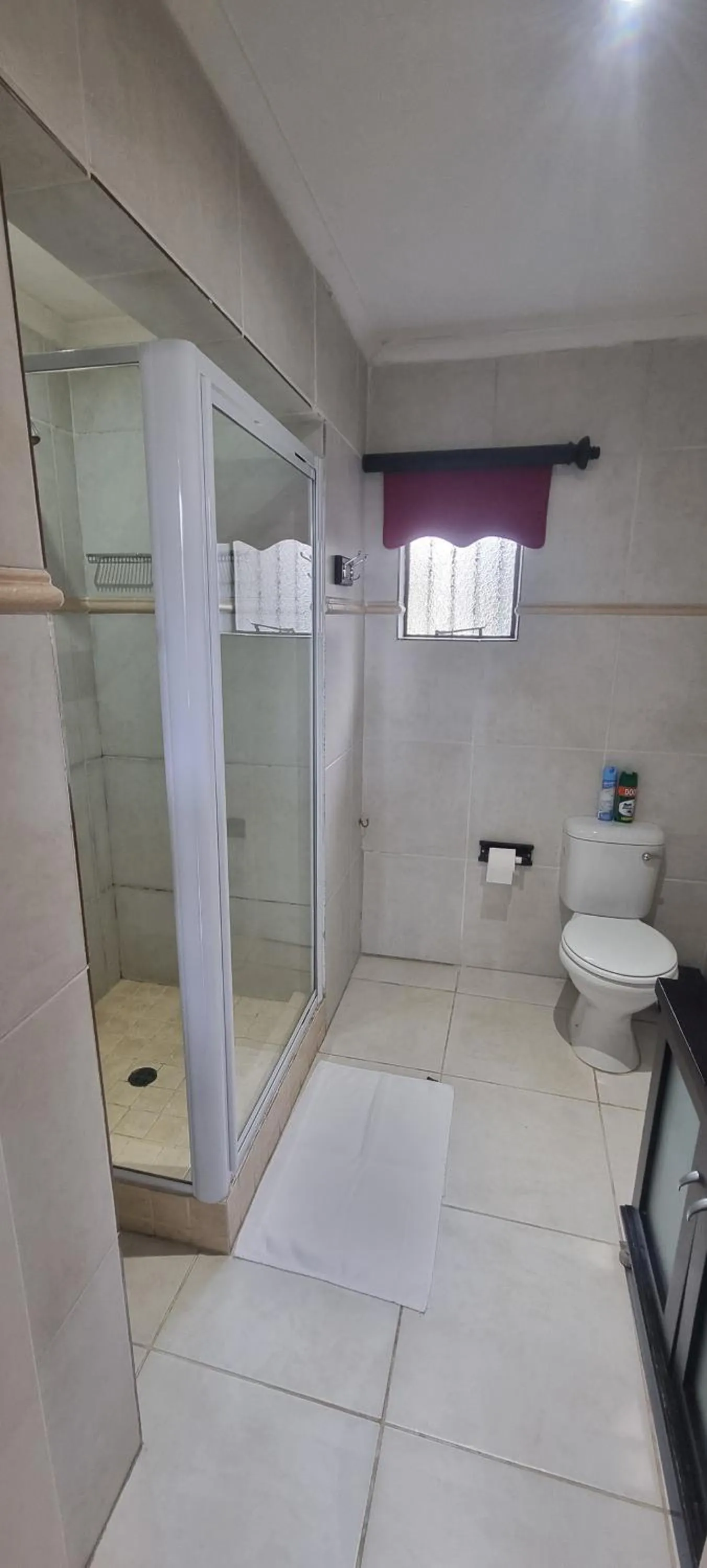 Shower in Frankfort Guesthouse