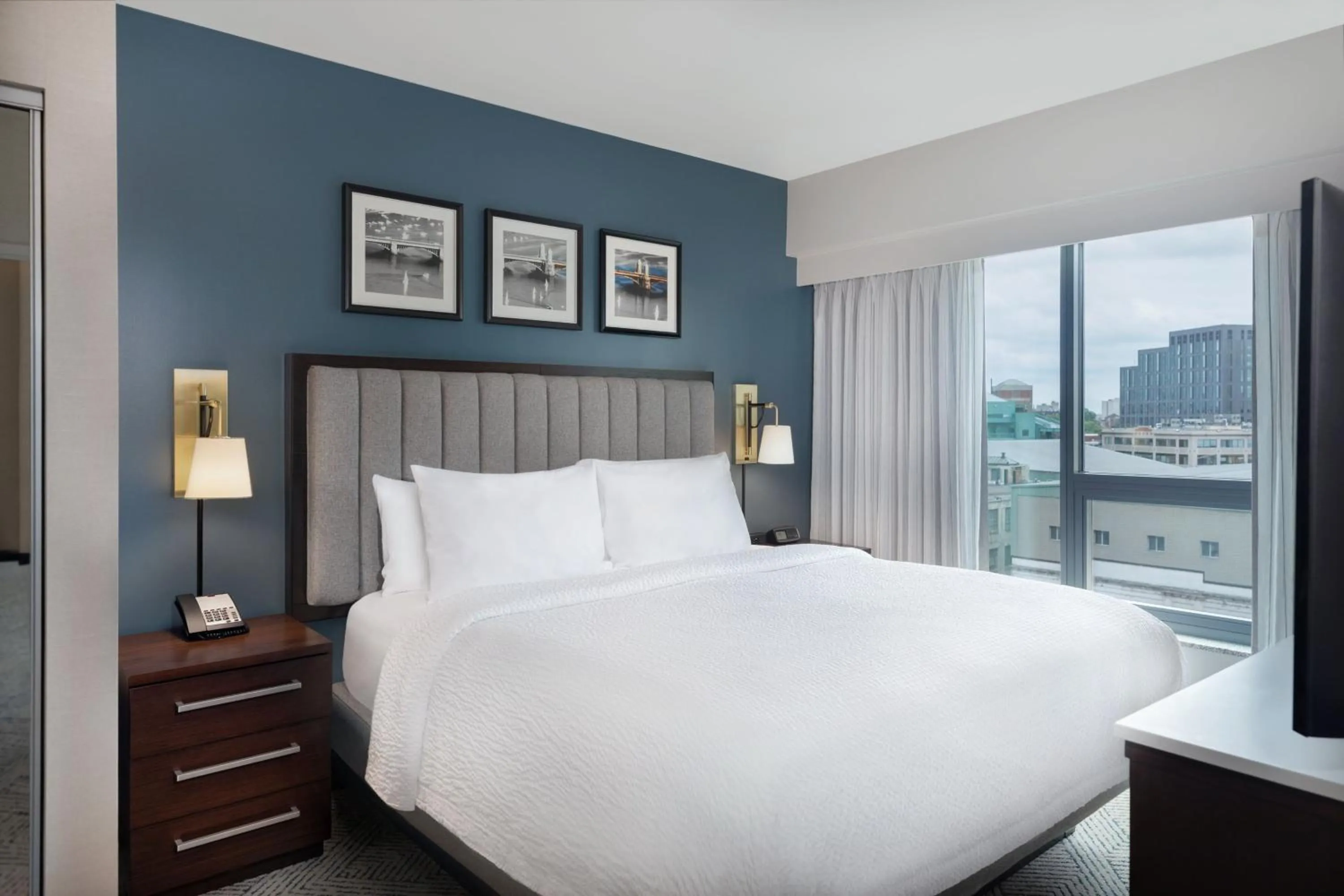 Bedroom, Bed in Residence Inn by Marriott Boston Back Bay/Fenway