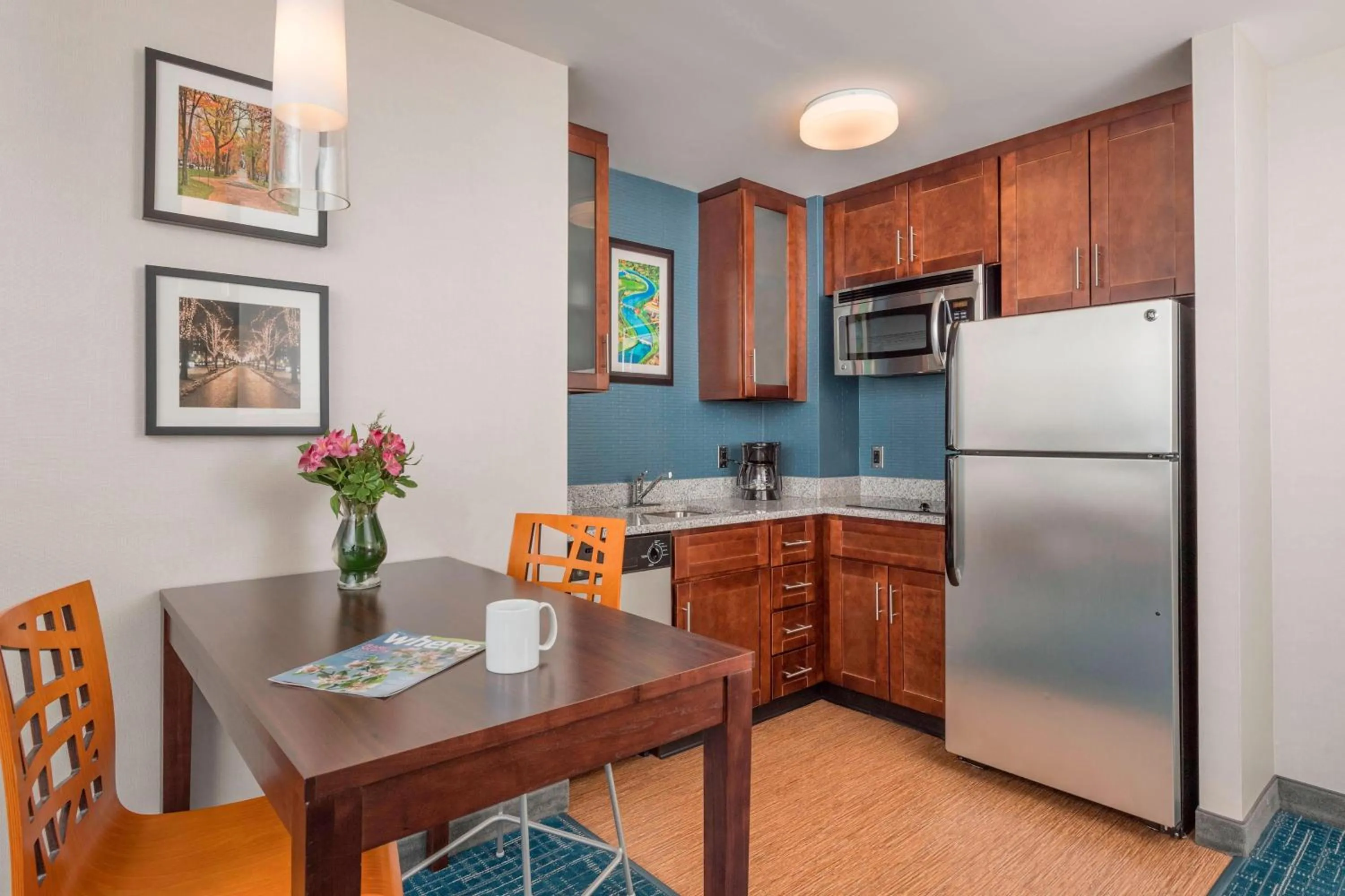 Kitchen or kitchenette in Residence Inn by Marriott Boston Back Bay/Fenway