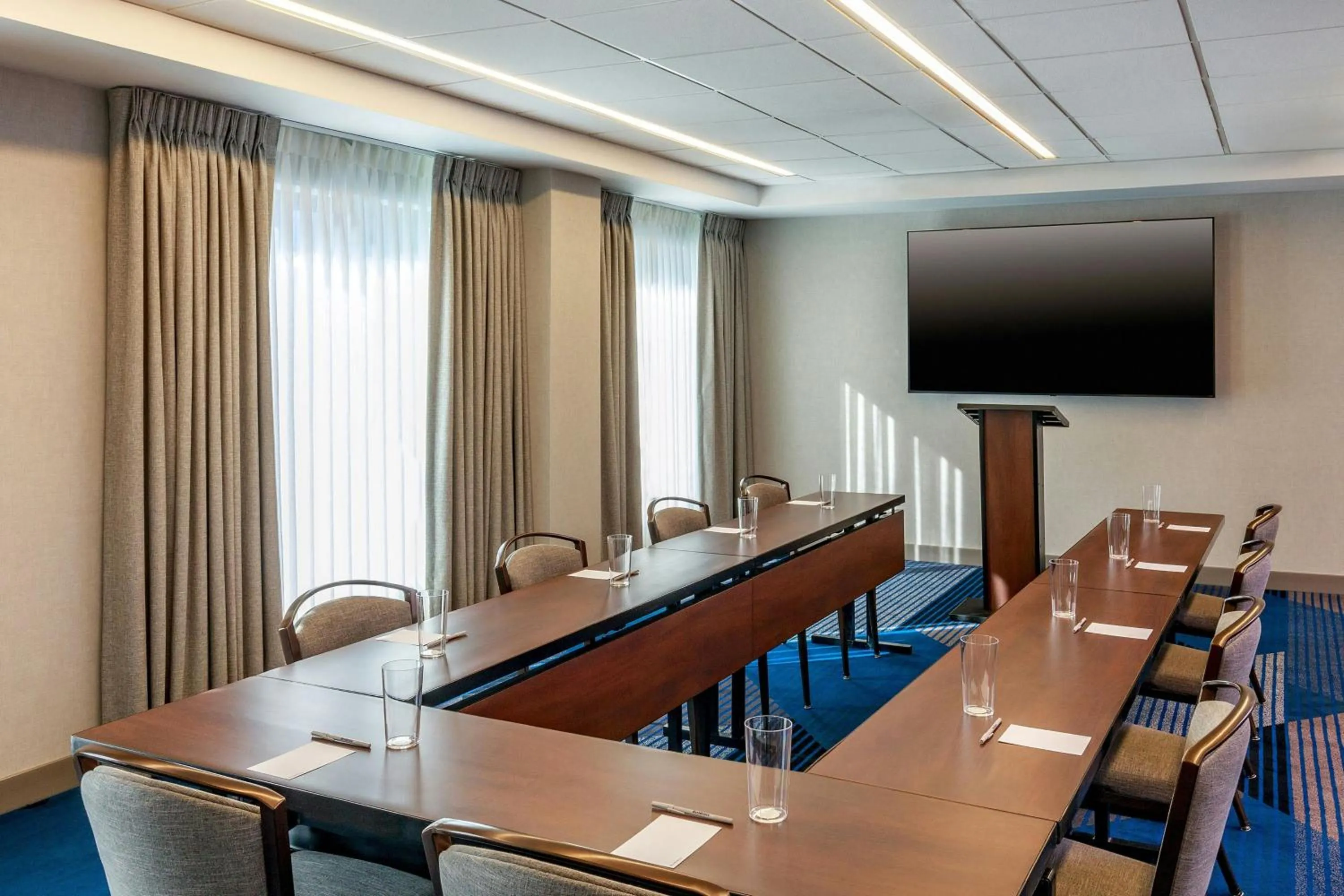 Meeting/conference room in Residence Inn by Marriott Boston Back Bay/Fenway