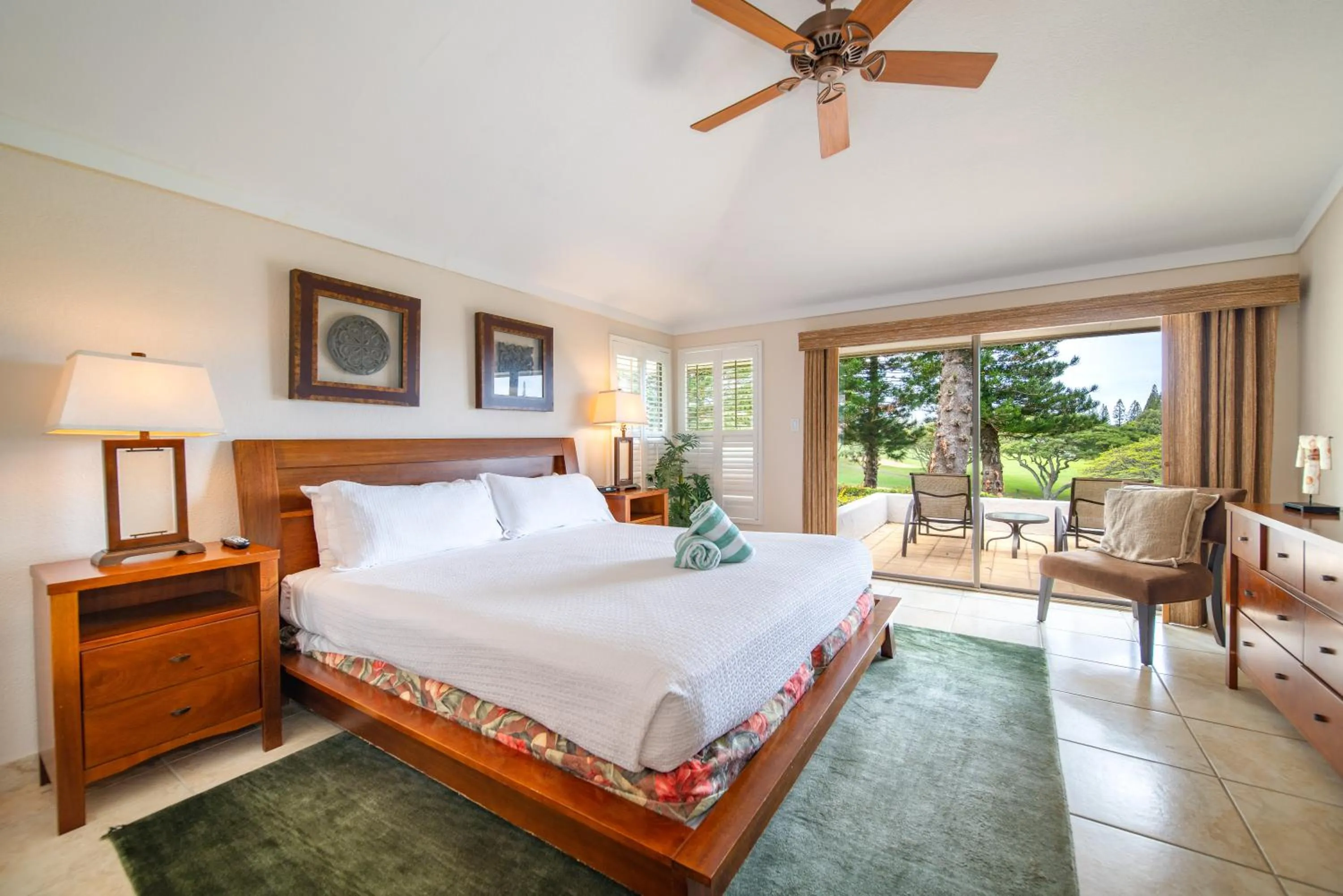 Bed in Kapalua Villas Maui