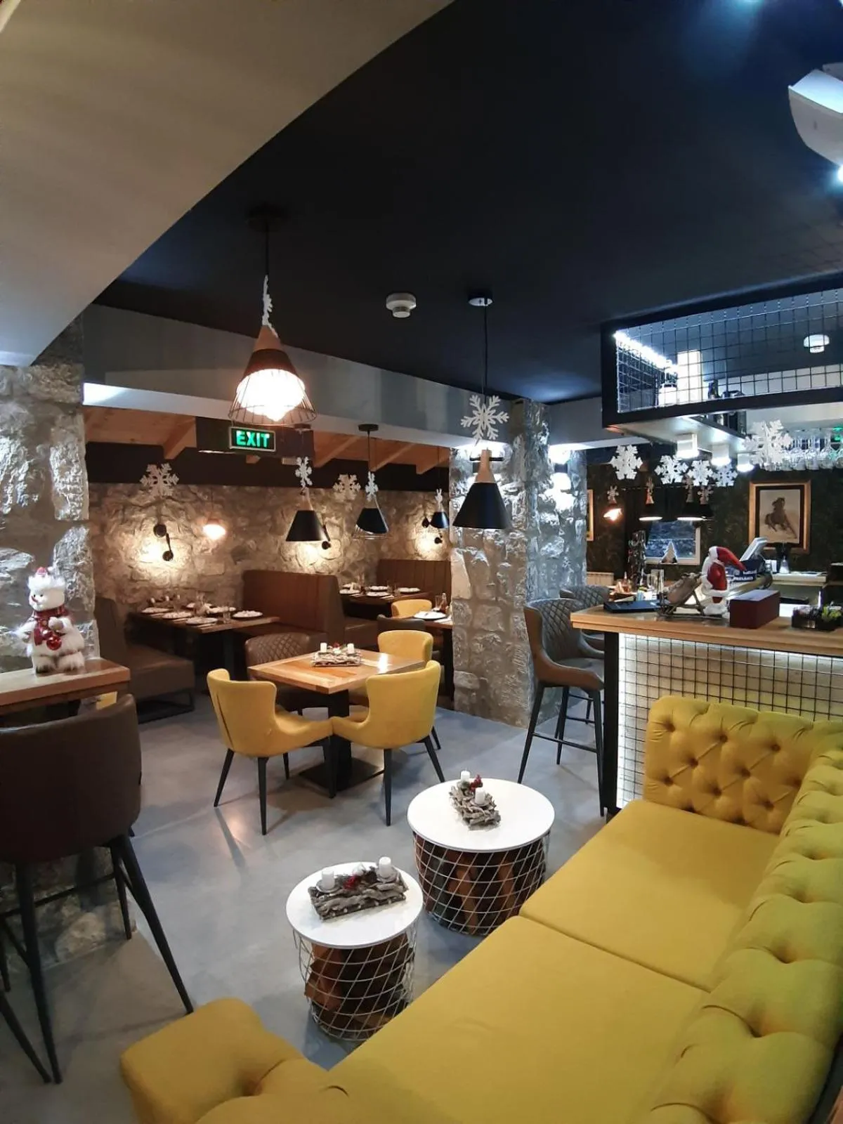 Restaurant/places to eat in Dream House Hotel & Spa