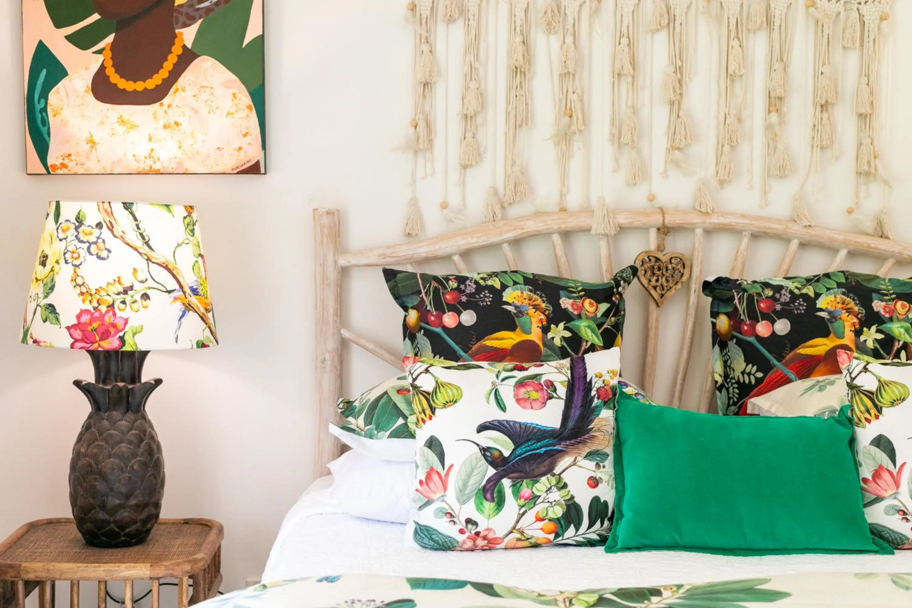 Bed in Noosa Valley Manor B&B