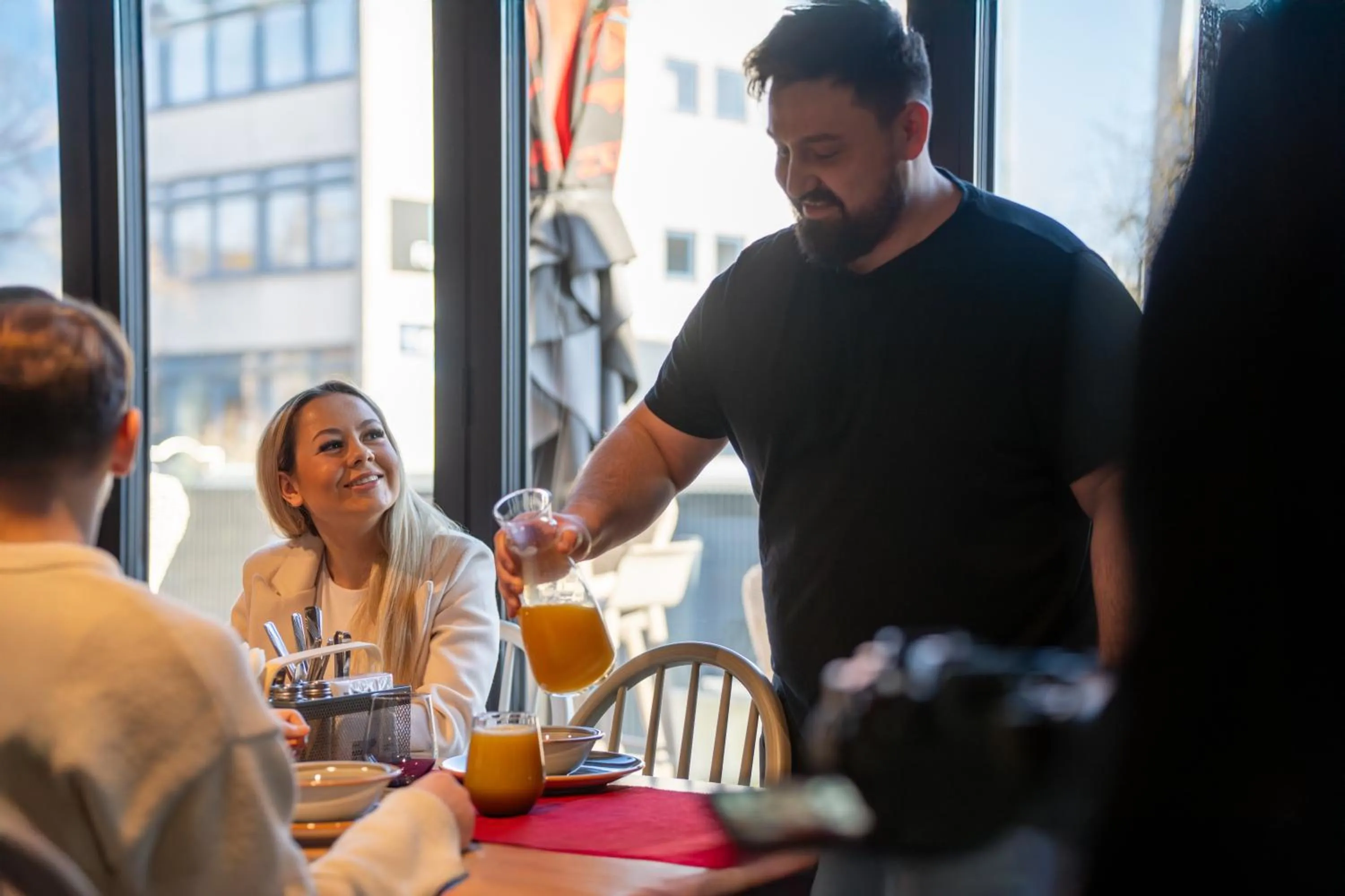 Restaurant/places to eat in House of Records