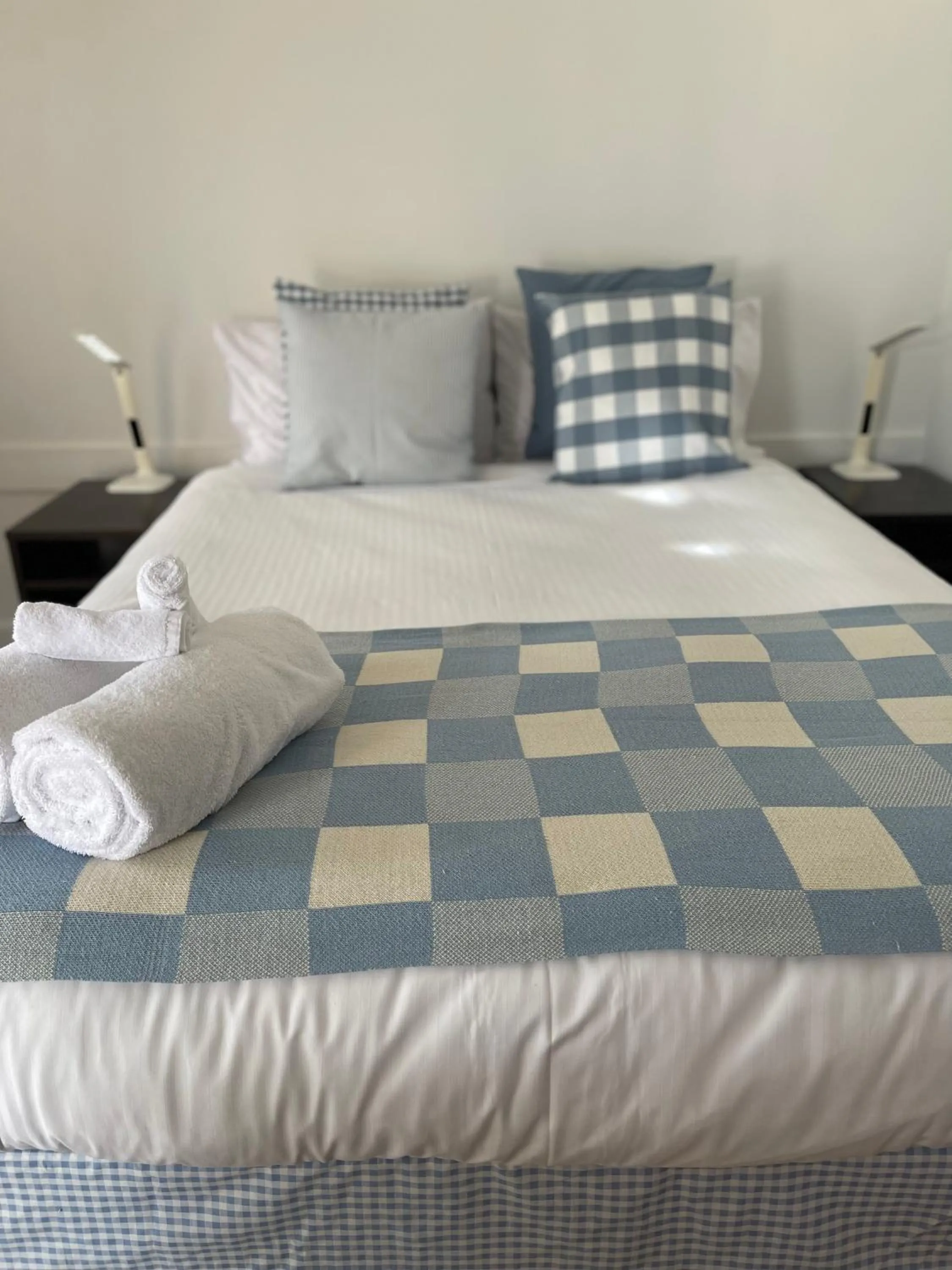 Bed in Euroa Motor Inn