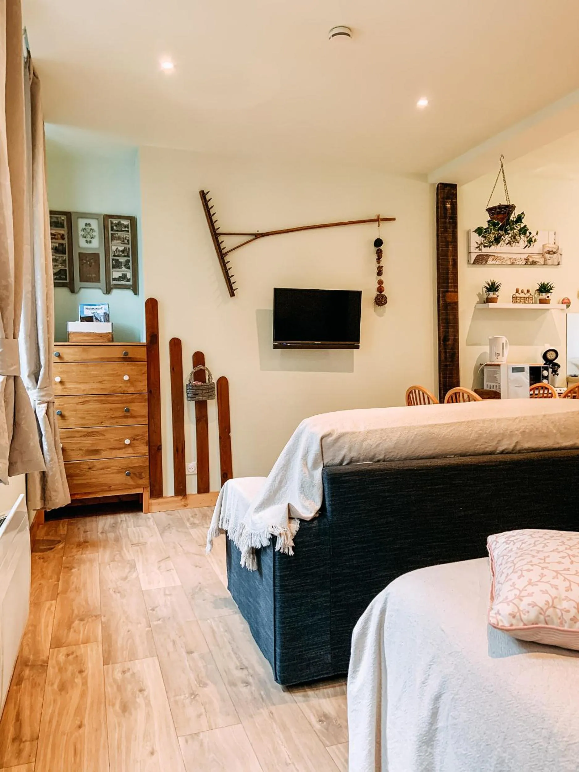 Bedroom, Bed in La villa des souhaits