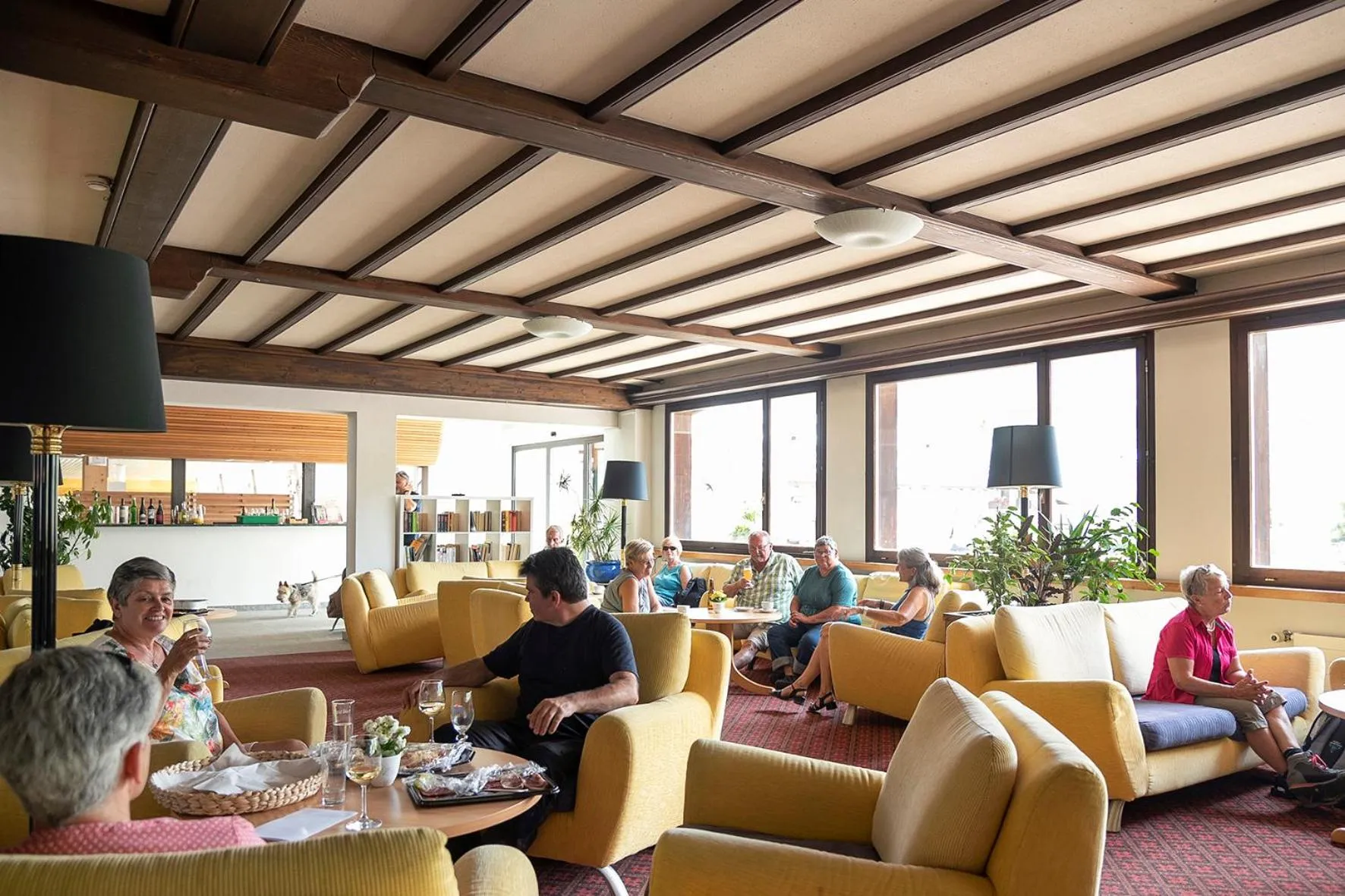 Communal lounge/ TV room in B&B La Tgamona