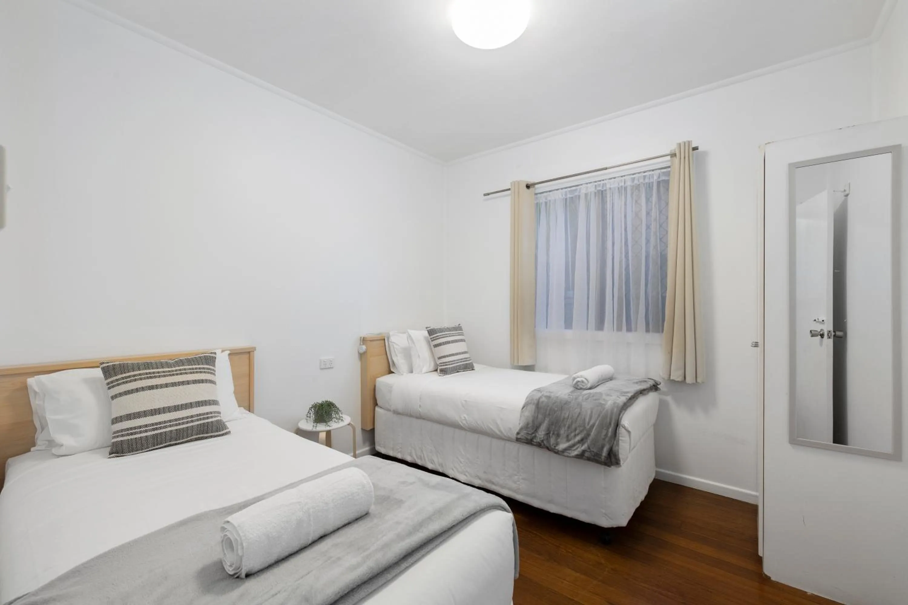 Bed in Ocean Park Motel & Holiday Apartments