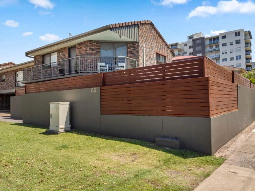 Property building in Ocean Park Motel & Holiday Apartments