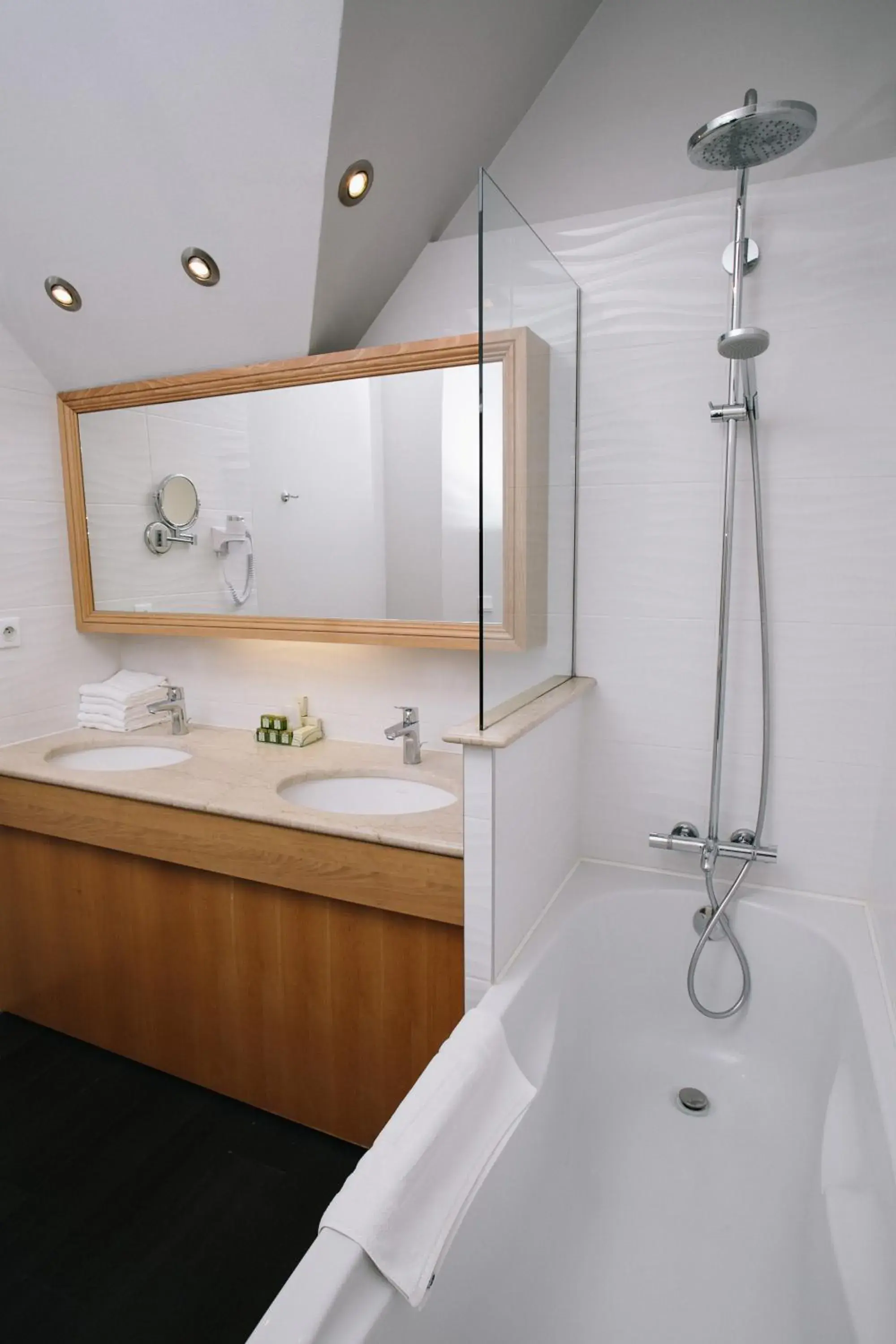 Family Room in Le Relais Du Roy Family Room in Le Relais Du Roy