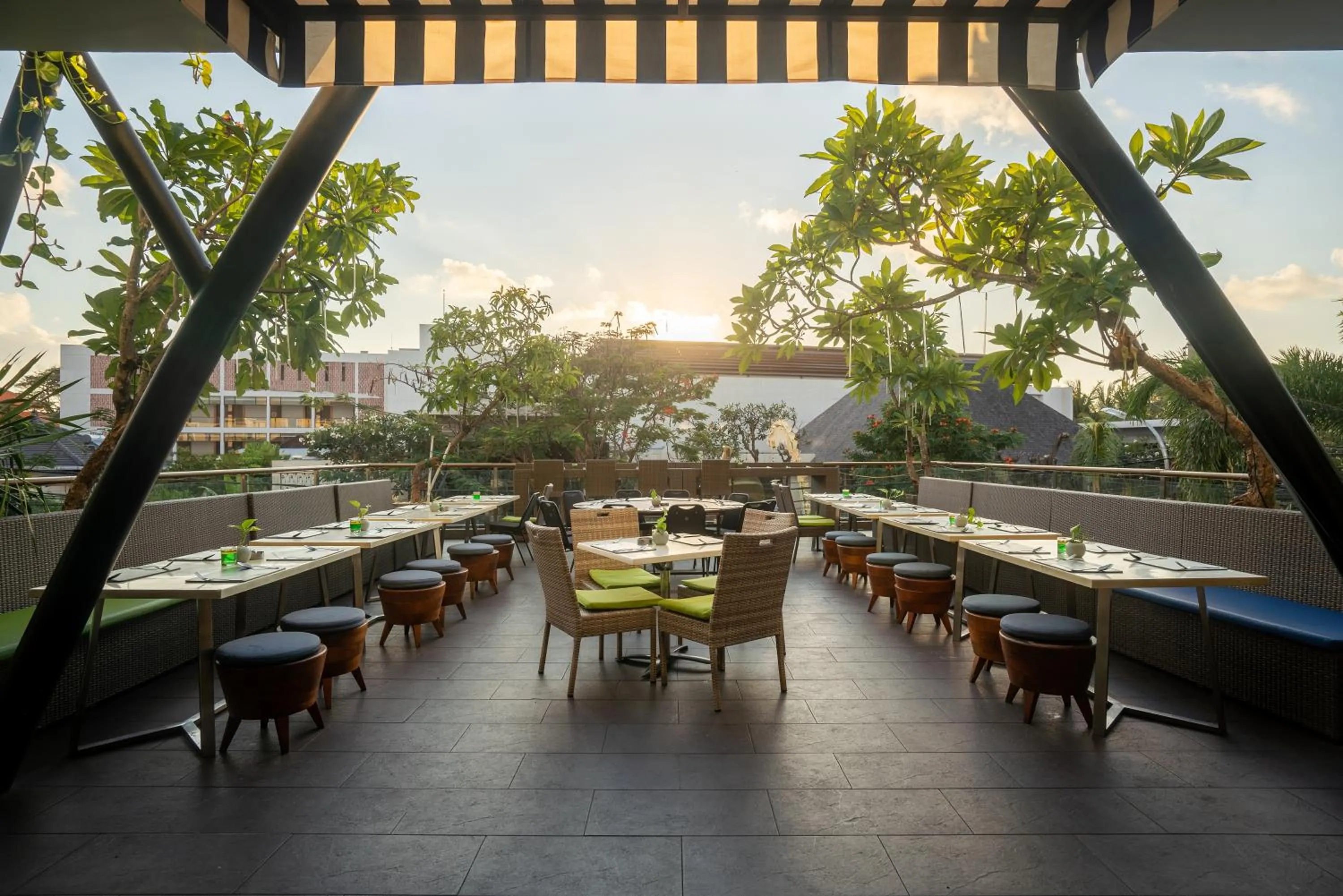 Restaurant/places to eat in EDEN Hotel Kuta Bali