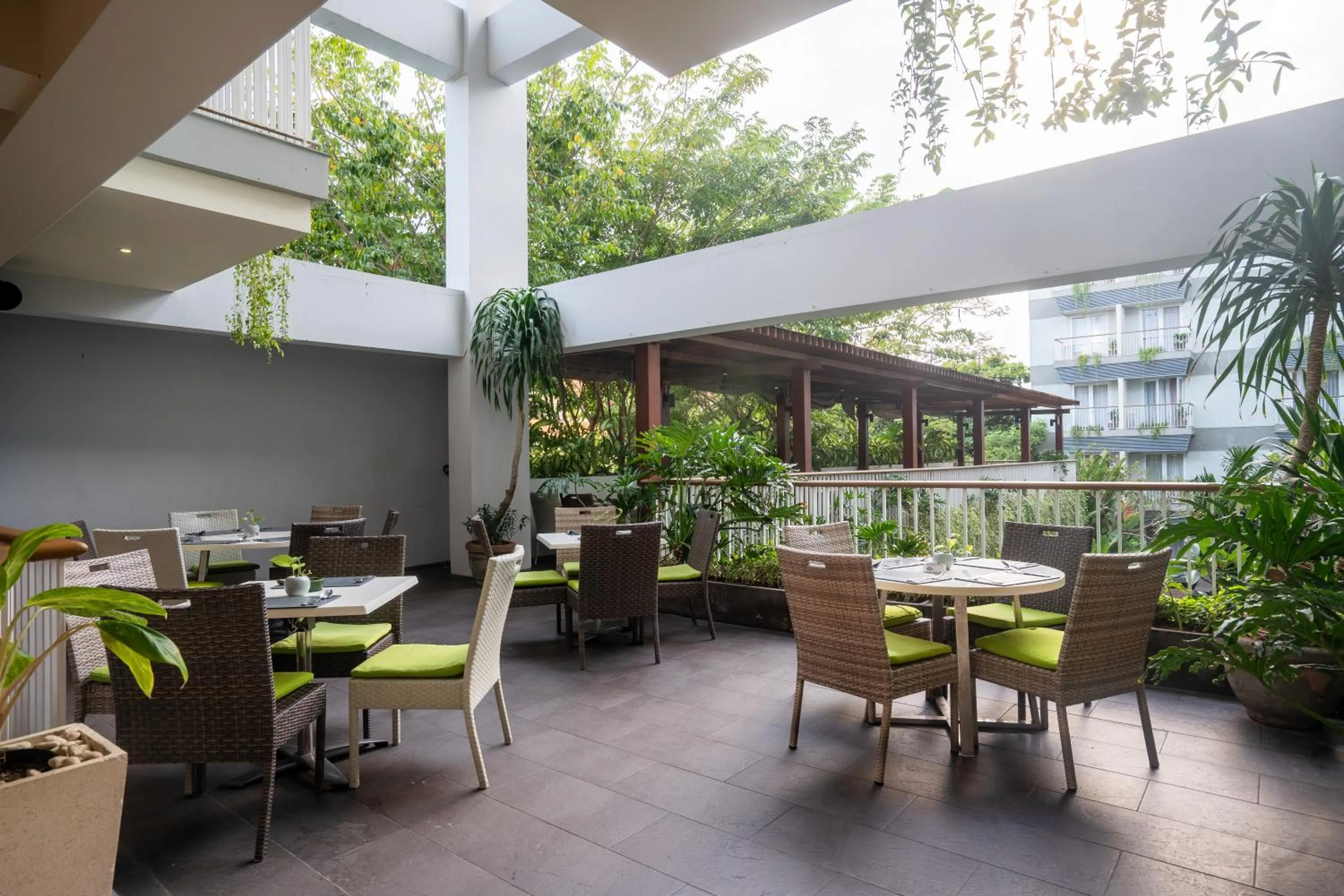 Restaurant/places to eat in EDEN Hotel Kuta Bali