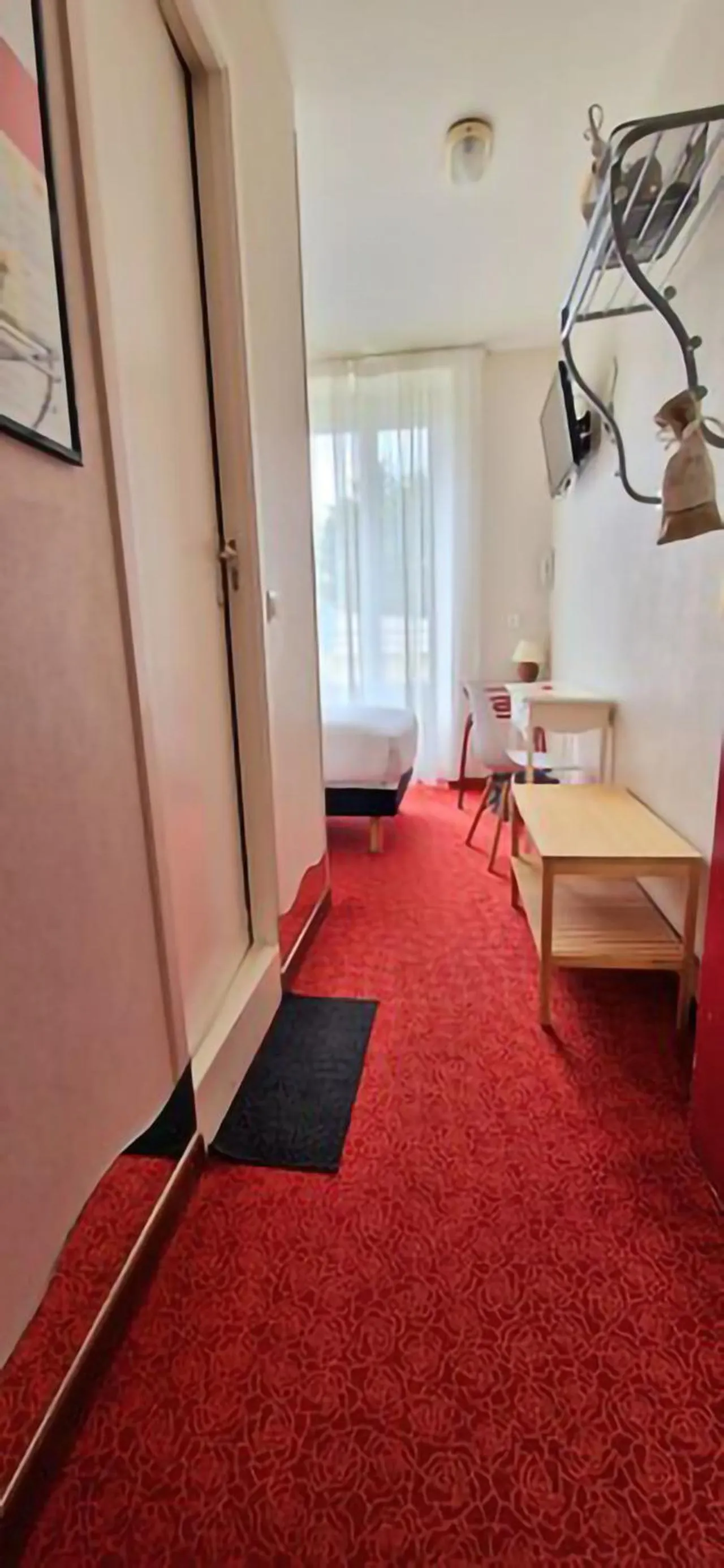 Bedroom in Brit Hotel Essentiel Pontivy Robic