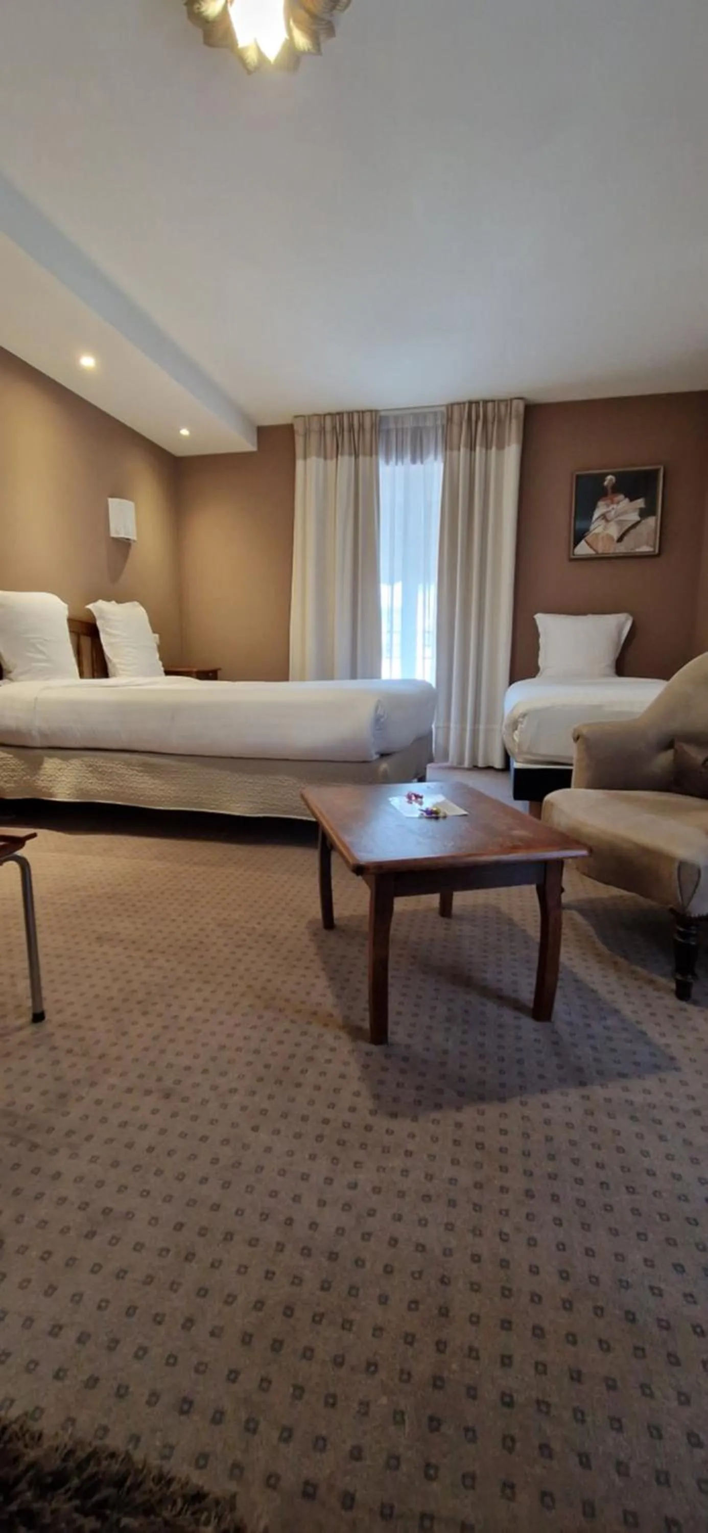 Photo of the whole room, Bed in Brit Hotel Essentiel Pontivy Robic