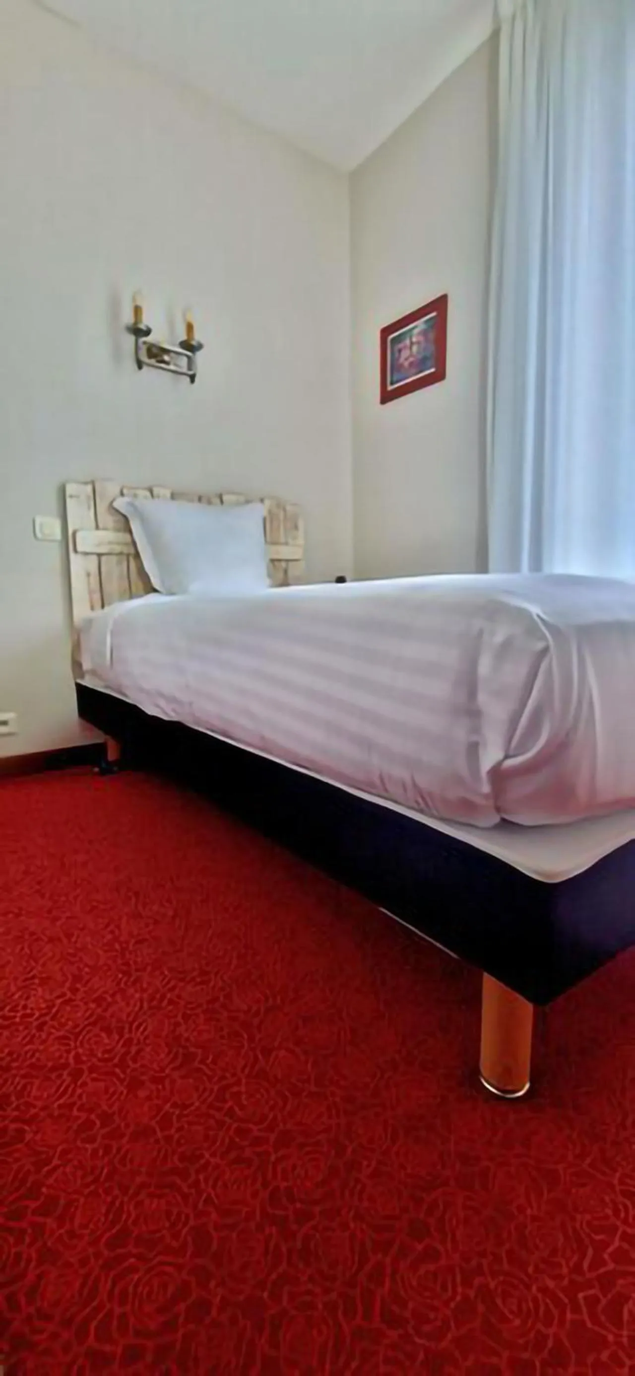 Bed in Brit Hotel Essentiel Pontivy Robic