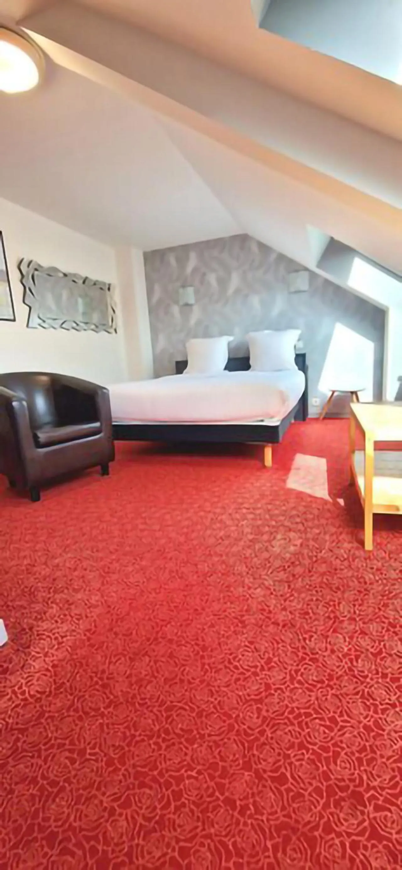 Bedroom, Bed in Brit Hotel Essentiel Pontivy Robic