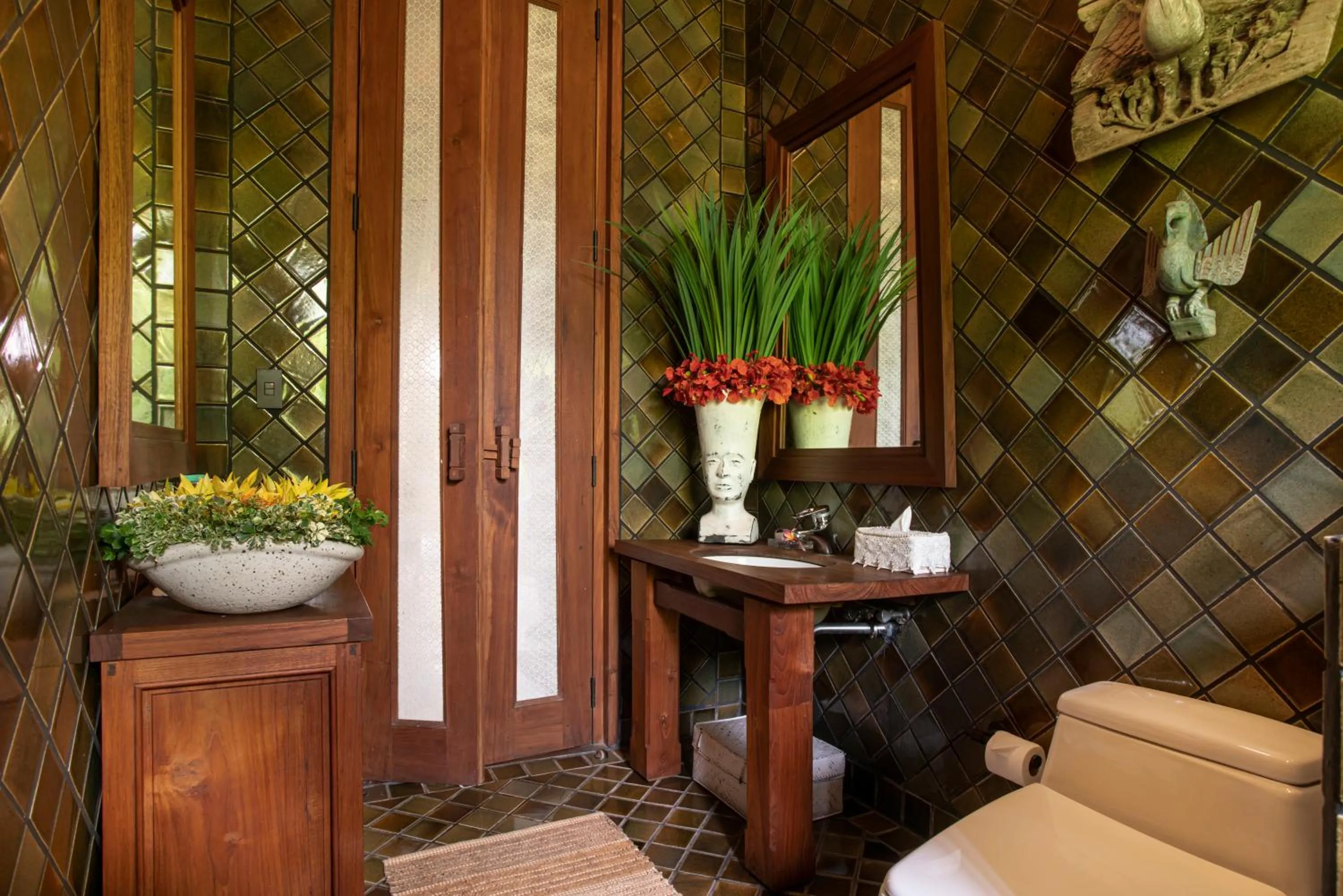 Property building in Howie's HomeStay