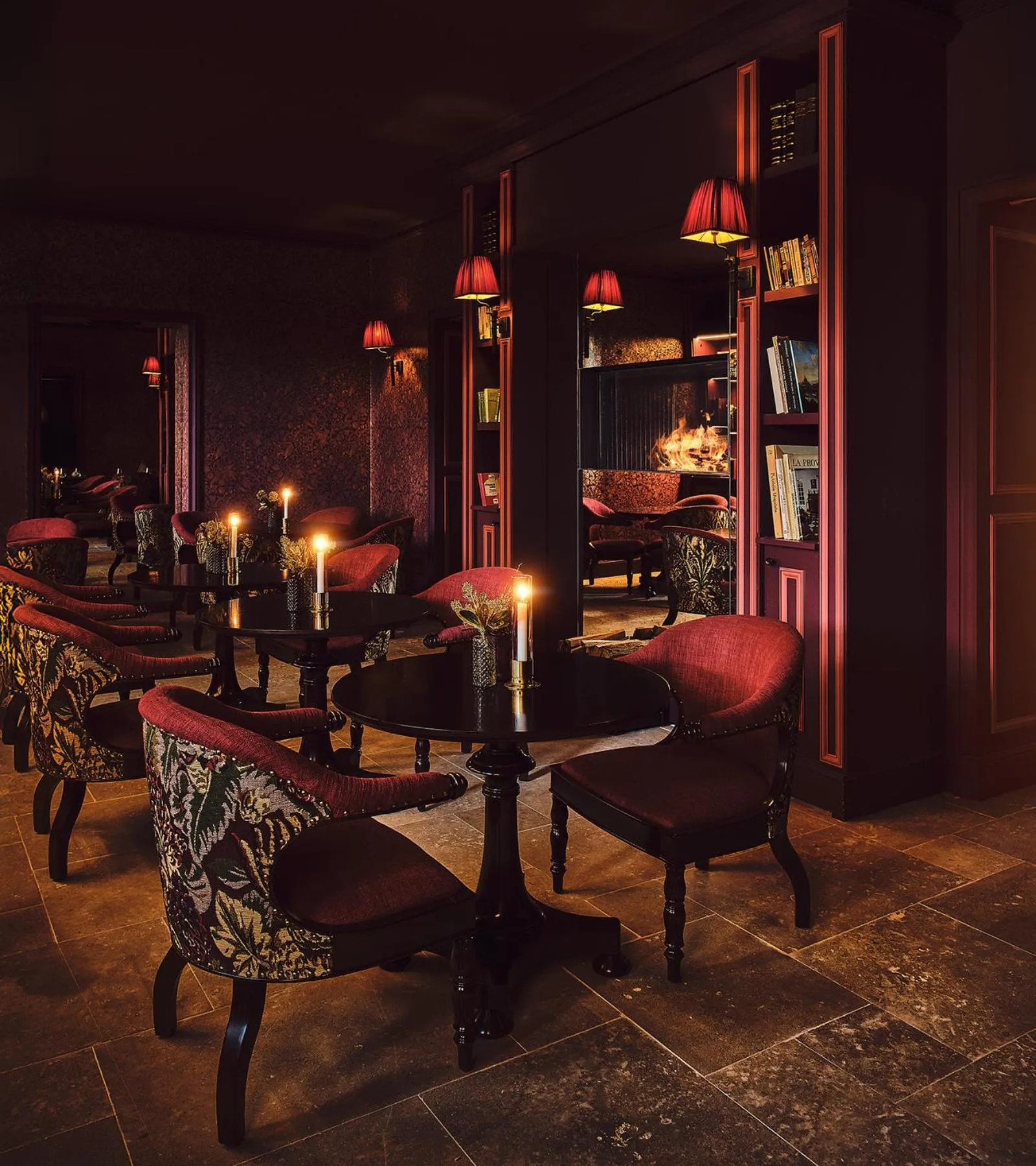 Lounge or bar in Le Pigonnet - Esprit de France