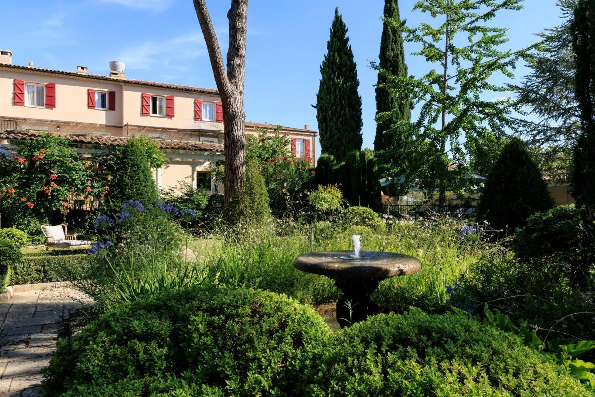 Property building in Le Pigonnet - Esprit de France