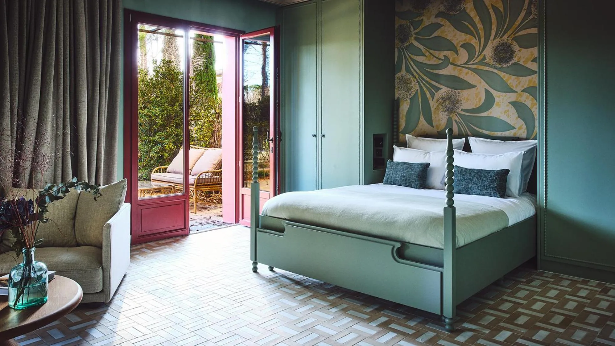 Bed in Le Pigonnet - Esprit de France