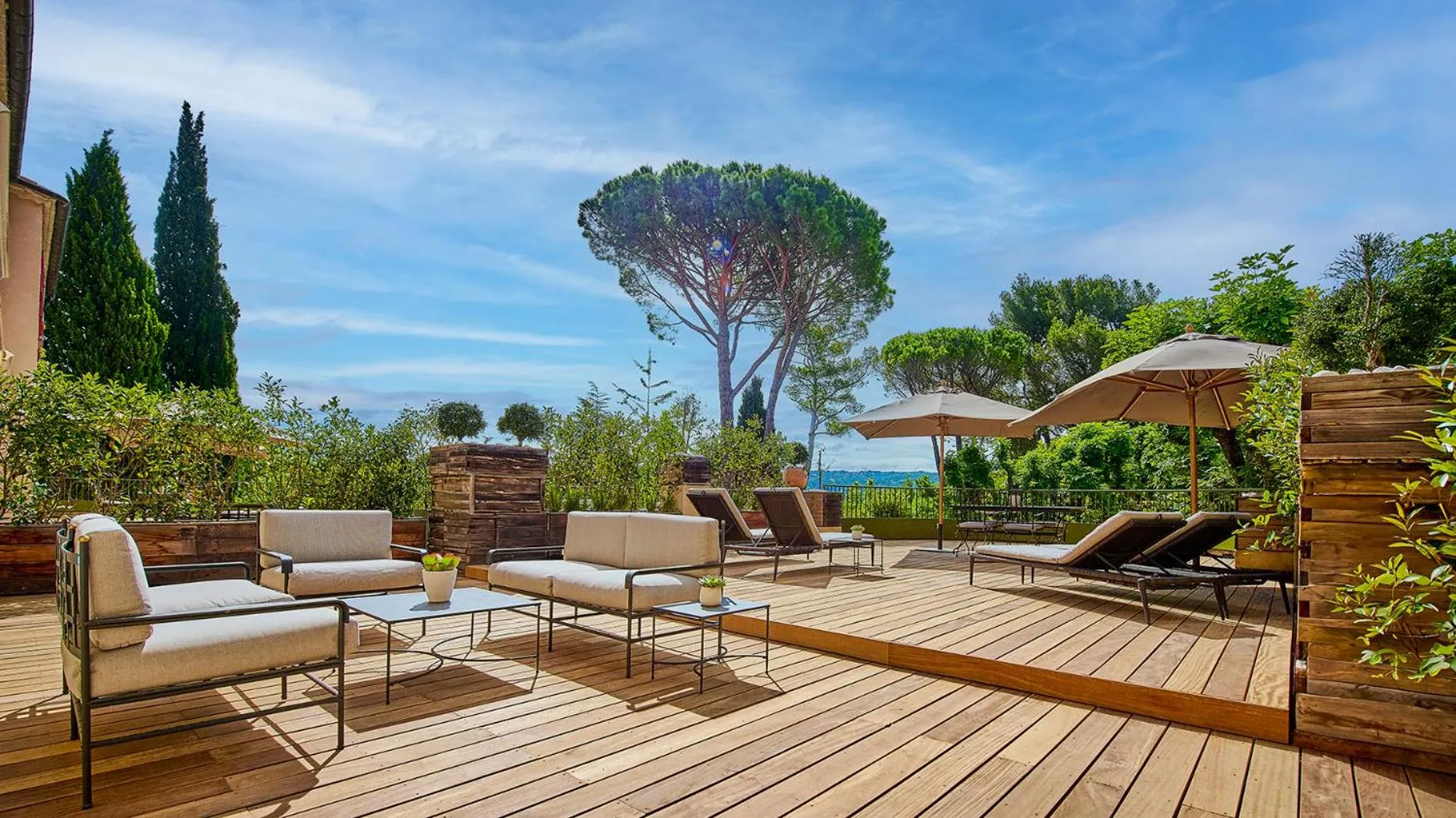 Patio in Le Pigonnet - Esprit de France