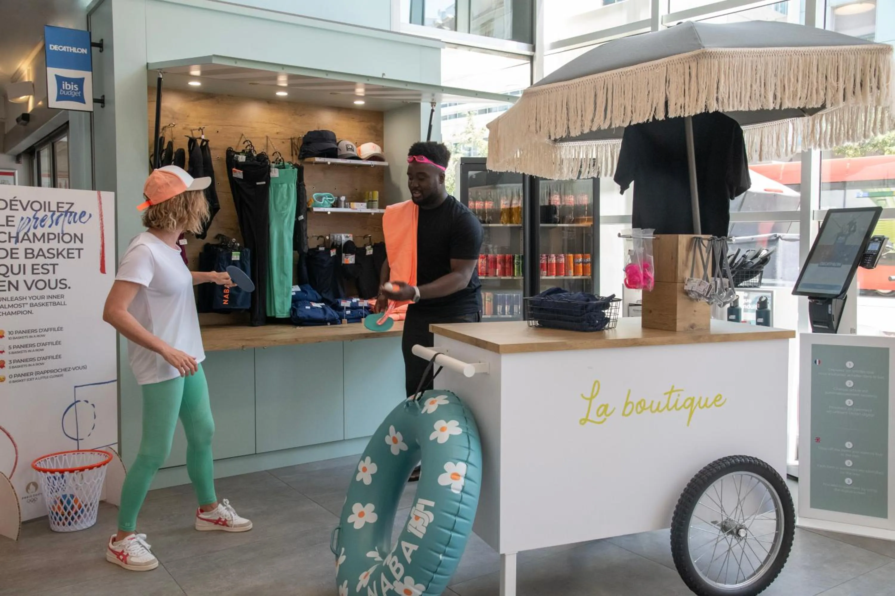 On-site shops in ibis budget Nice Californie Lenval