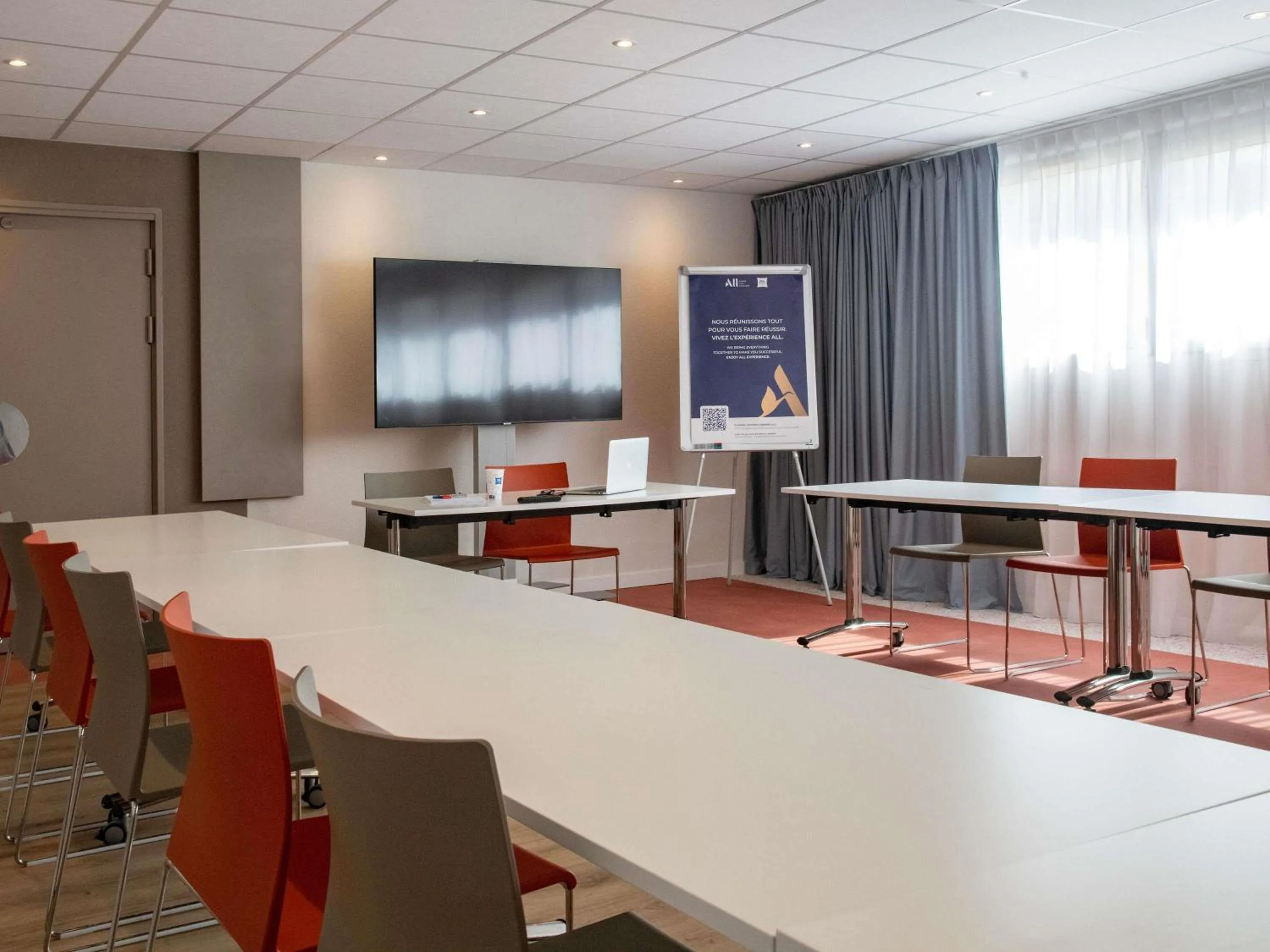 Meeting/conference room in ibis budget Nice Californie Lenval