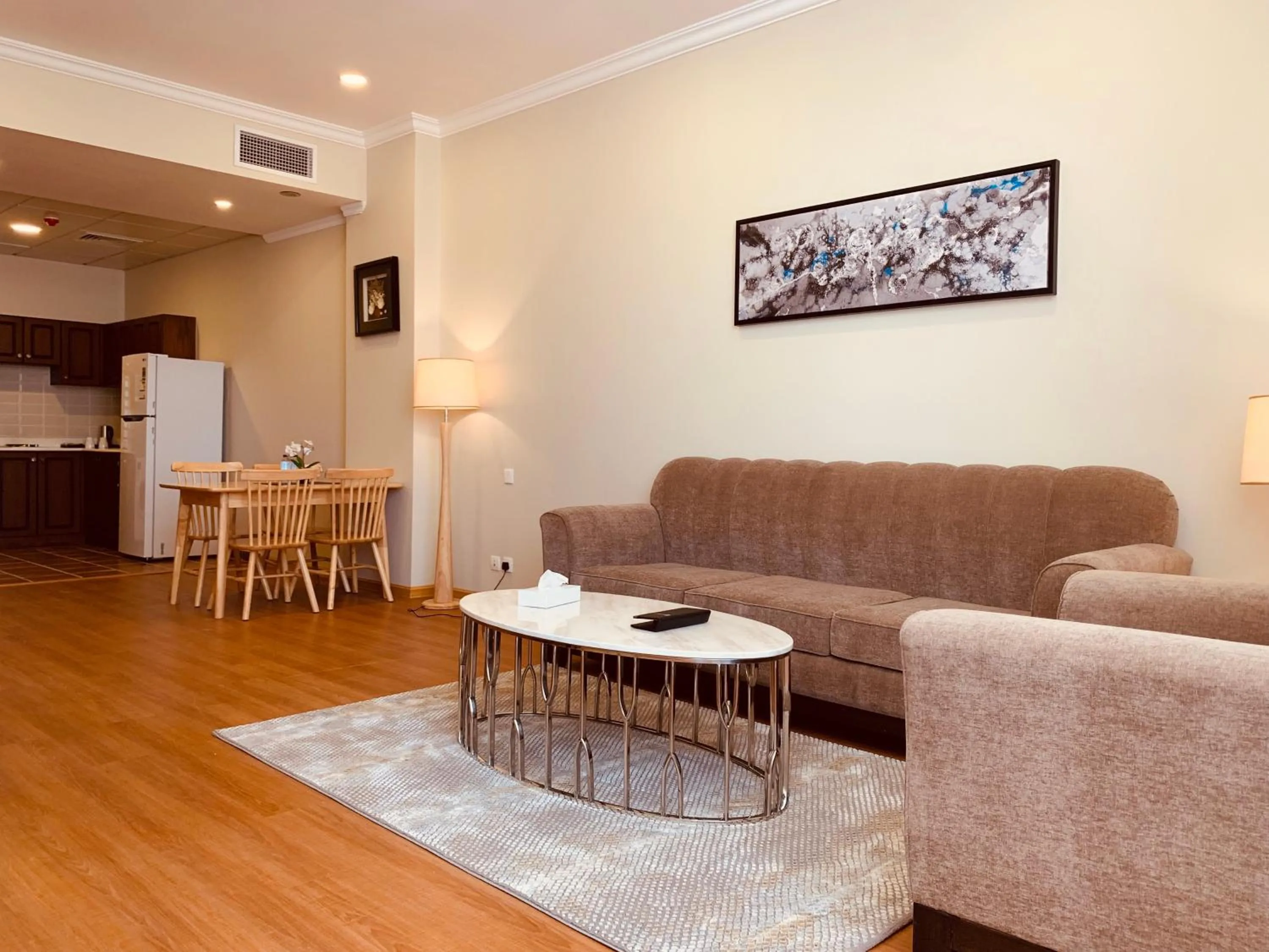 Living room in Tripper Inn - تريبر إن