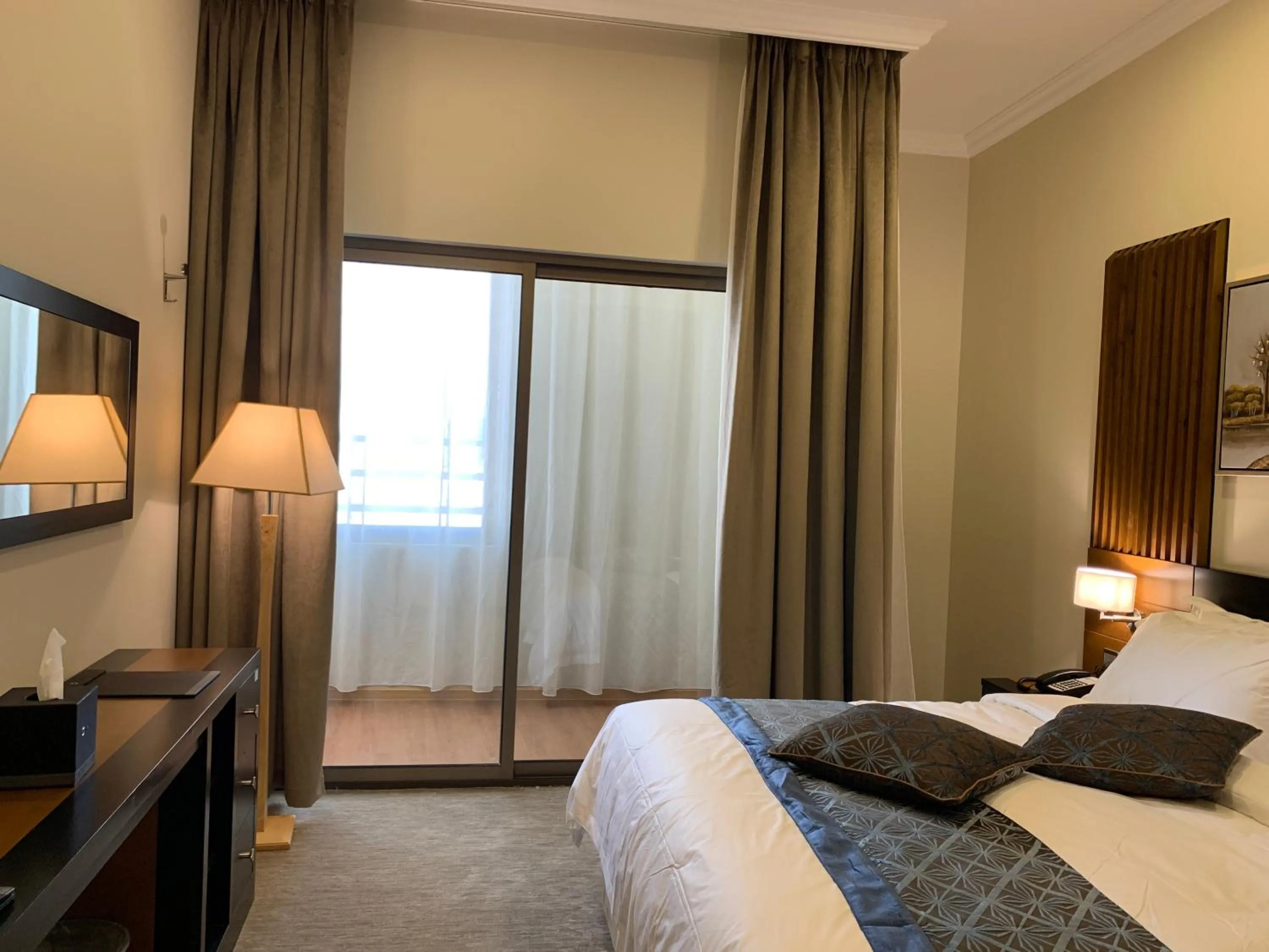 Bed in Tripper Inn - تريبر إن