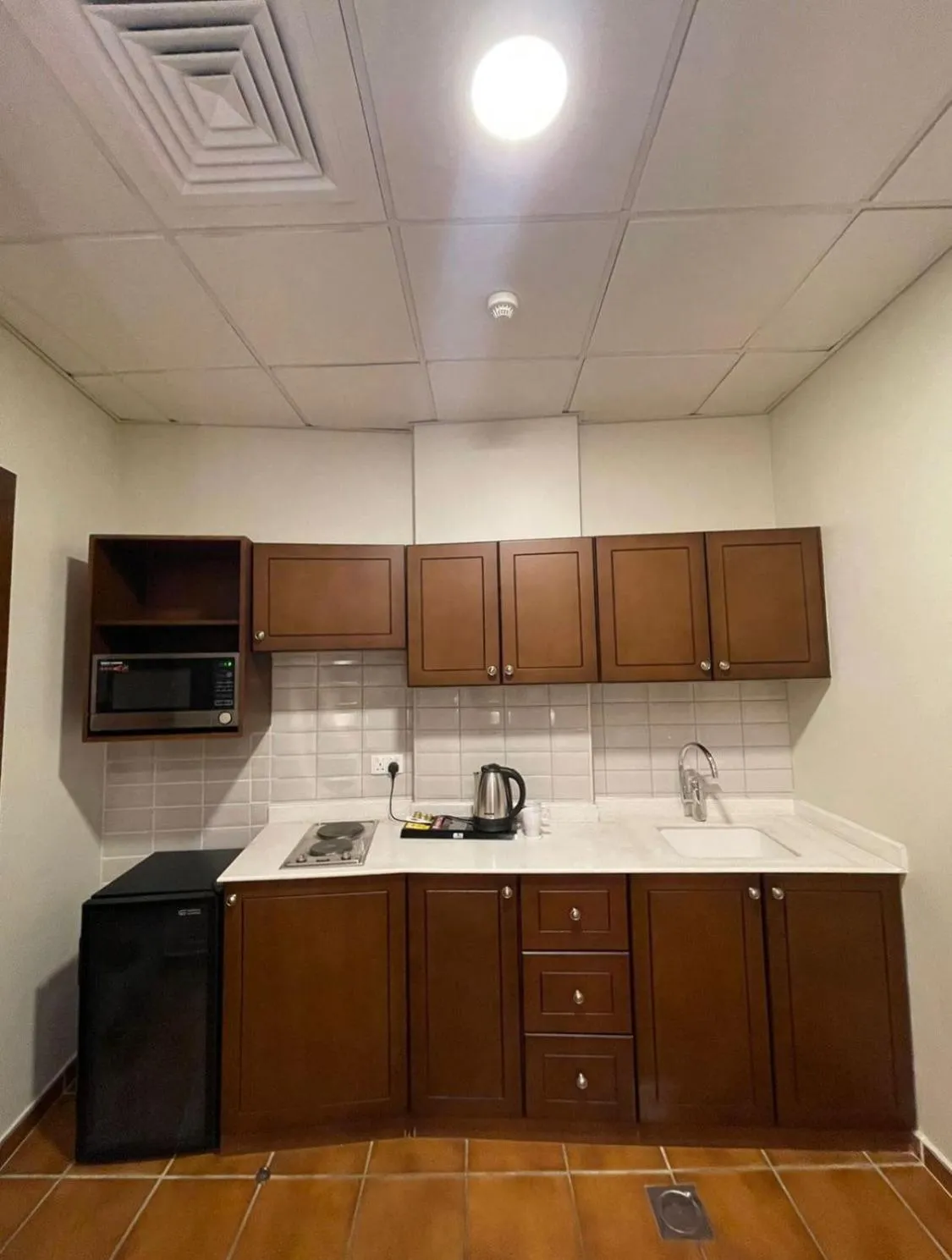 Tripper Inn - تريبر إن