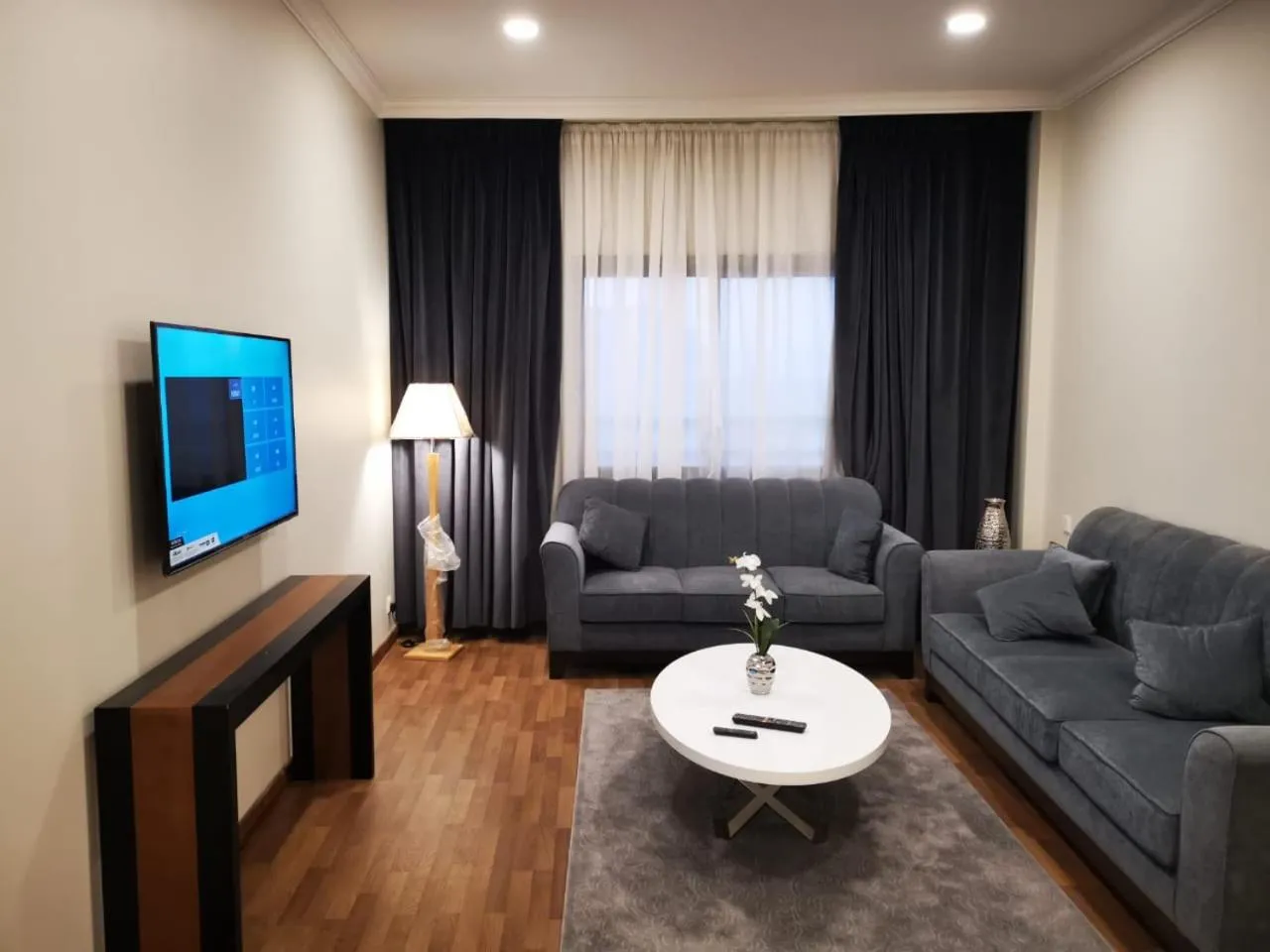 Living room in Tripper Inn - تريبر إن