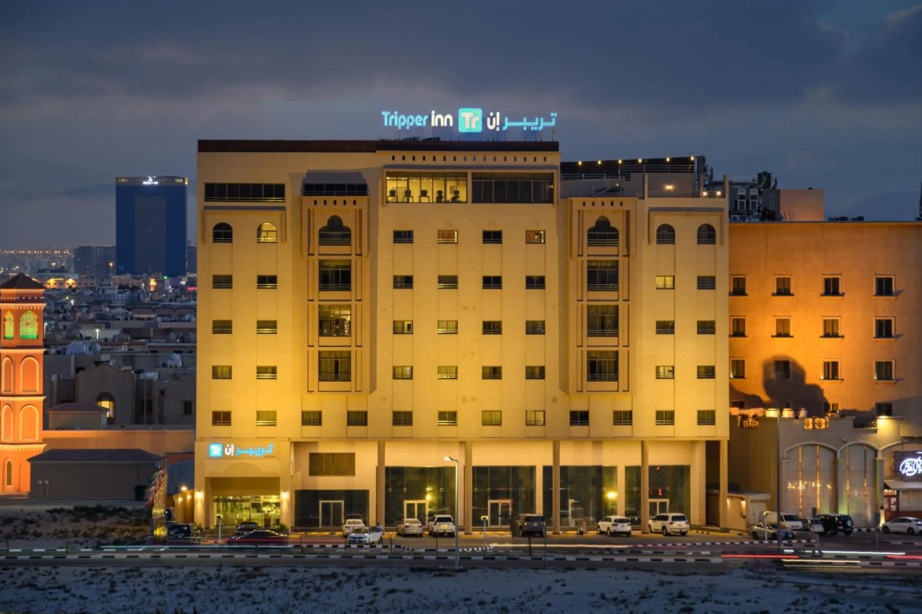 Property building in Tripper Inn - تريبر إن
