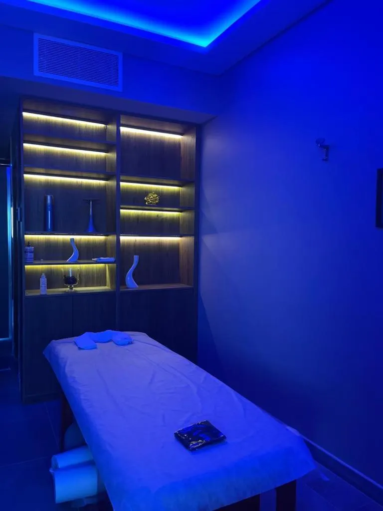 Massage in Tripper Inn - تريبر إن