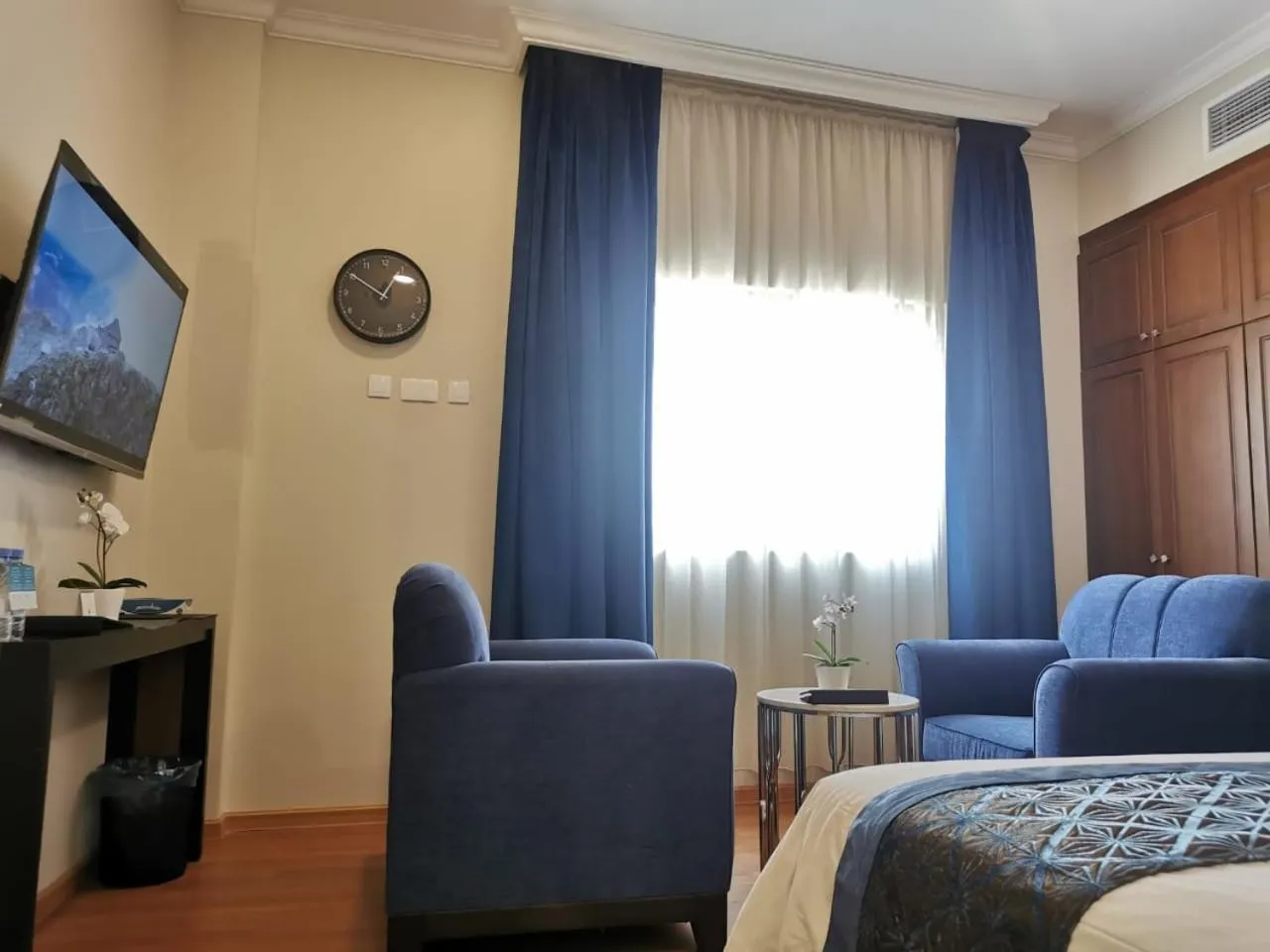 Bed in Tripper Inn - تريبر إن