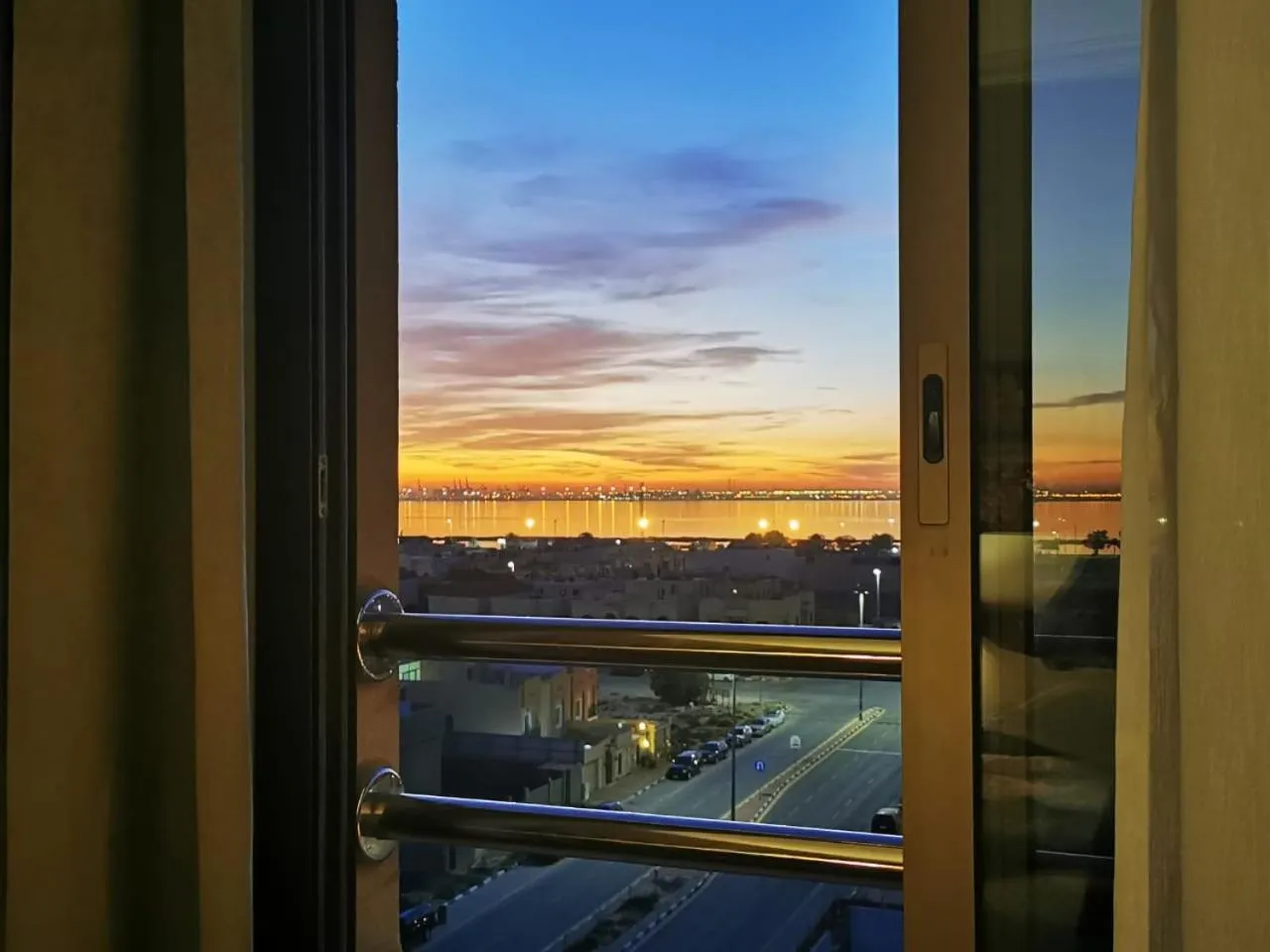 Sunrise in Tripper Inn - تريبر إن