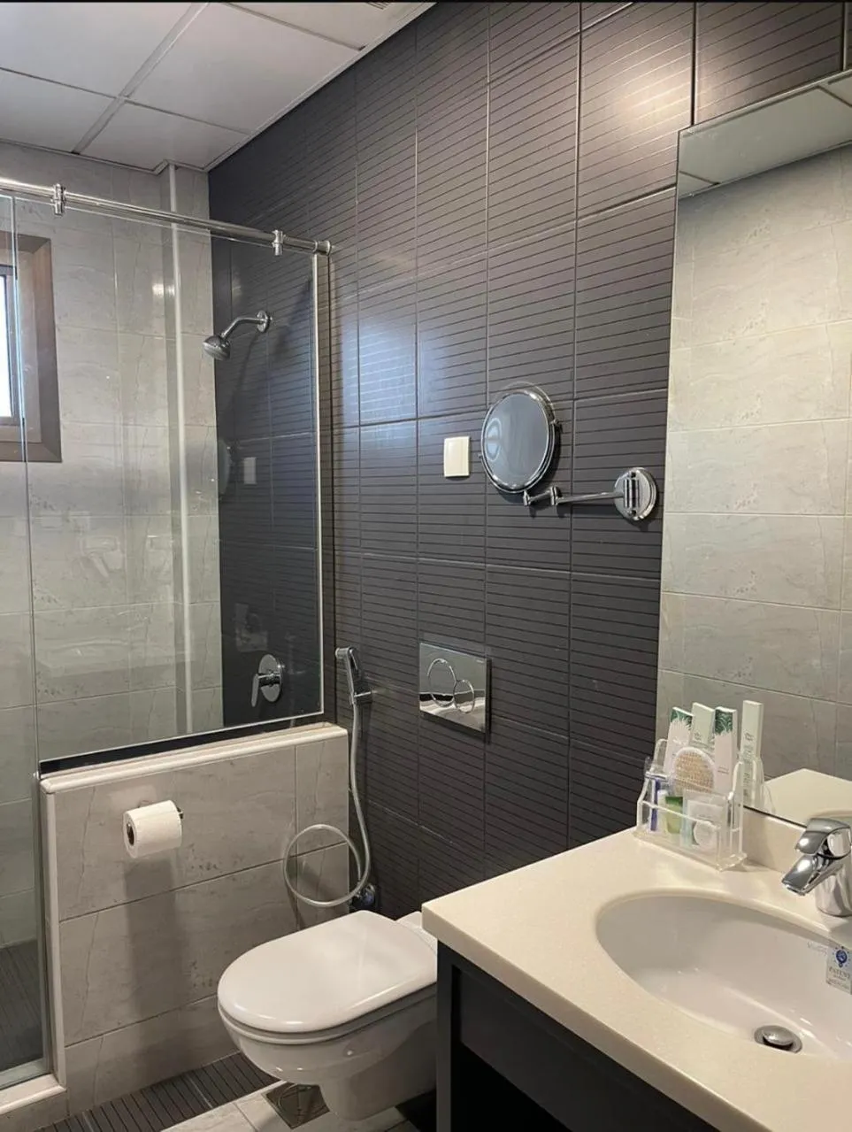 Tripper Inn - تريبر إن