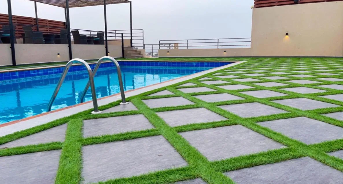 Swimming pool in Tripper Inn - تريبر إن