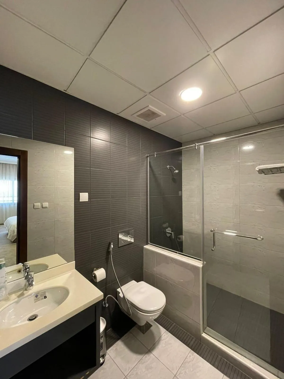 Tripper Inn - تريبر إن