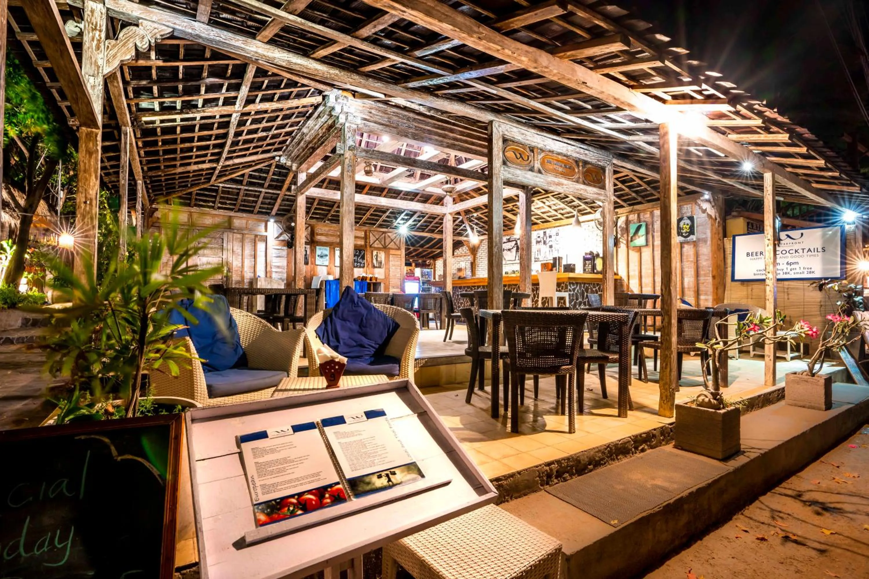 Restaurant/places to eat in Manta Dive Gili Air Resort