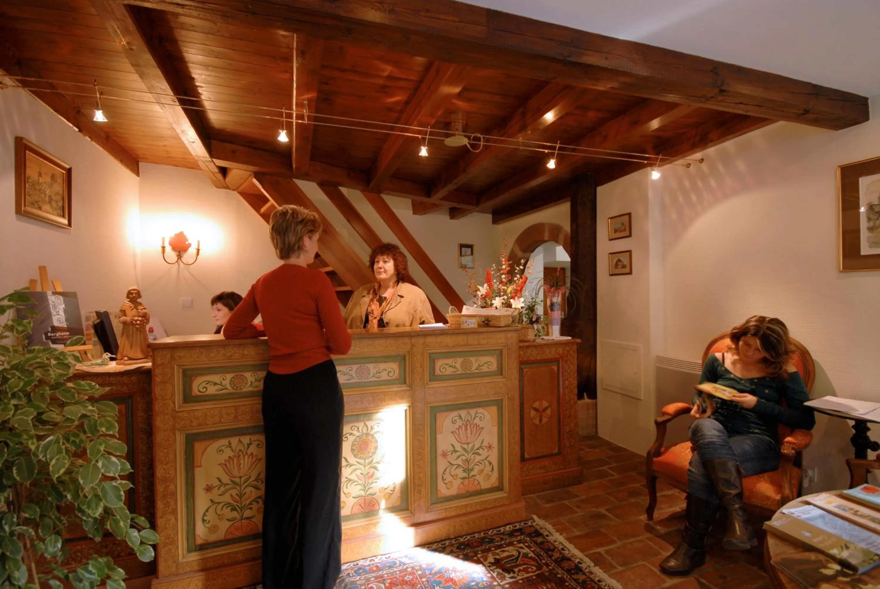 Lobby or reception in La Cour du Bailli Suites & Spa